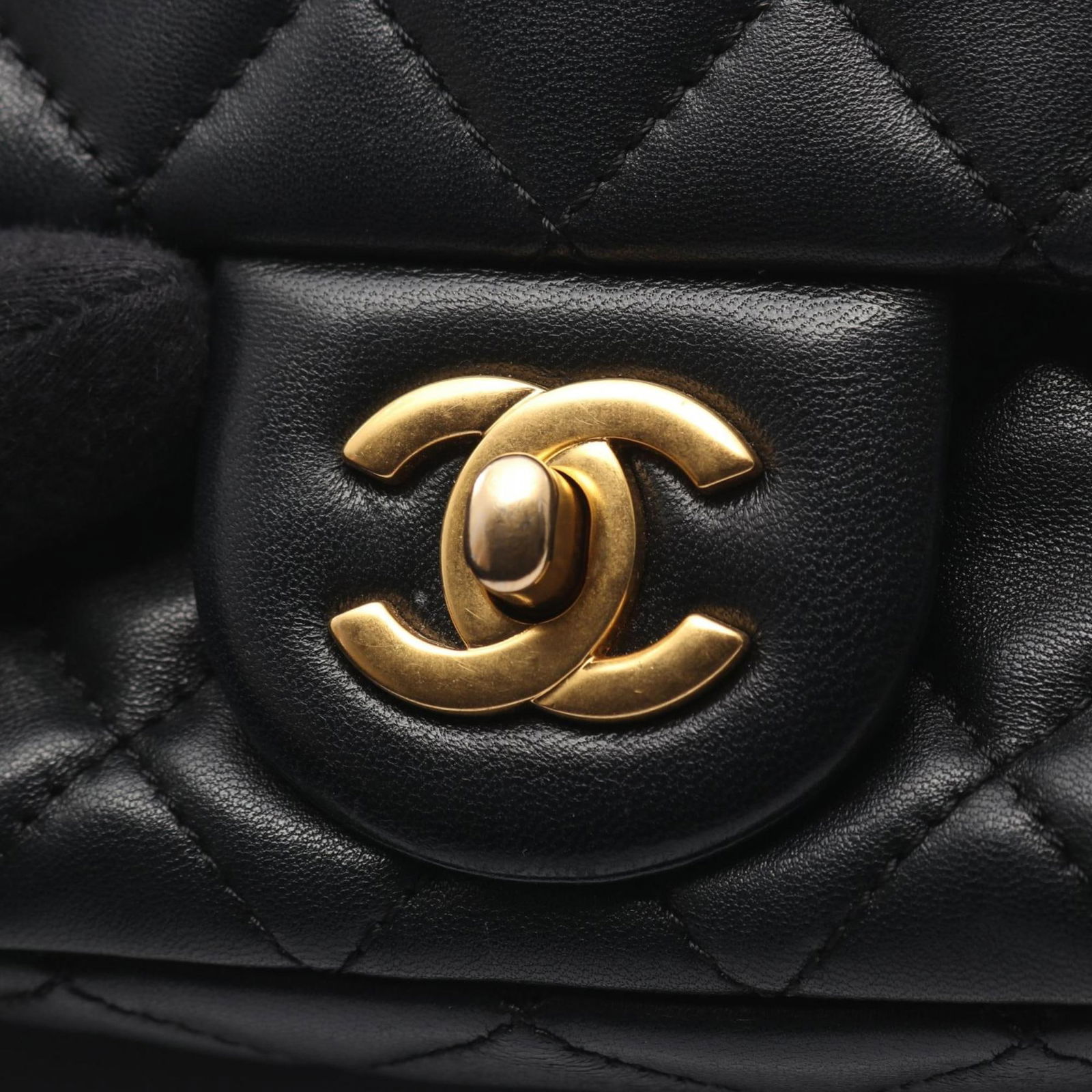 Leather Chanel Shoulder Bag - 9
