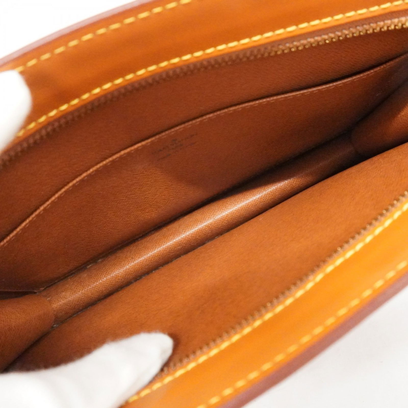 Bag Louis Vuitton Clutch - 4