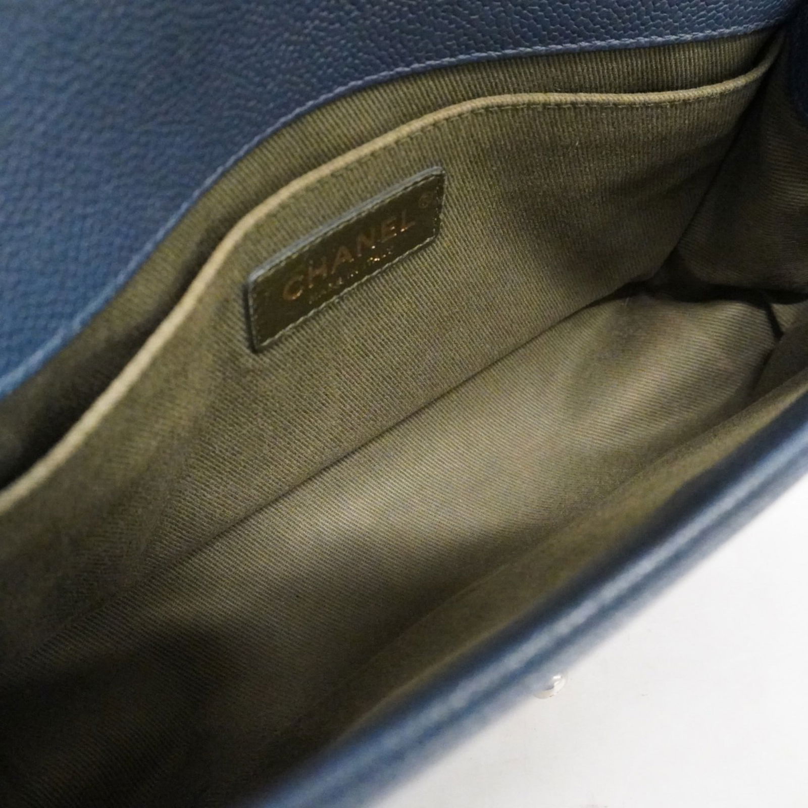 Calfskin Chanel Shoulder Bag Grained - 4