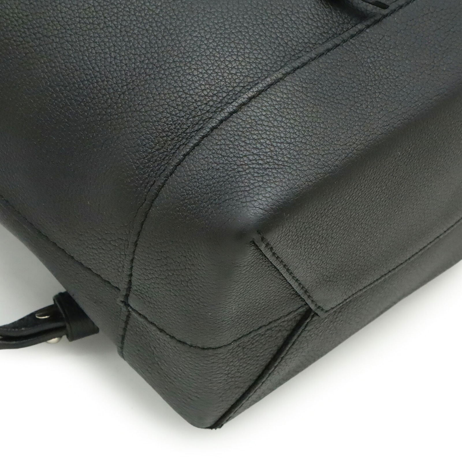 Leather Louis Vuitton Backpack - 4