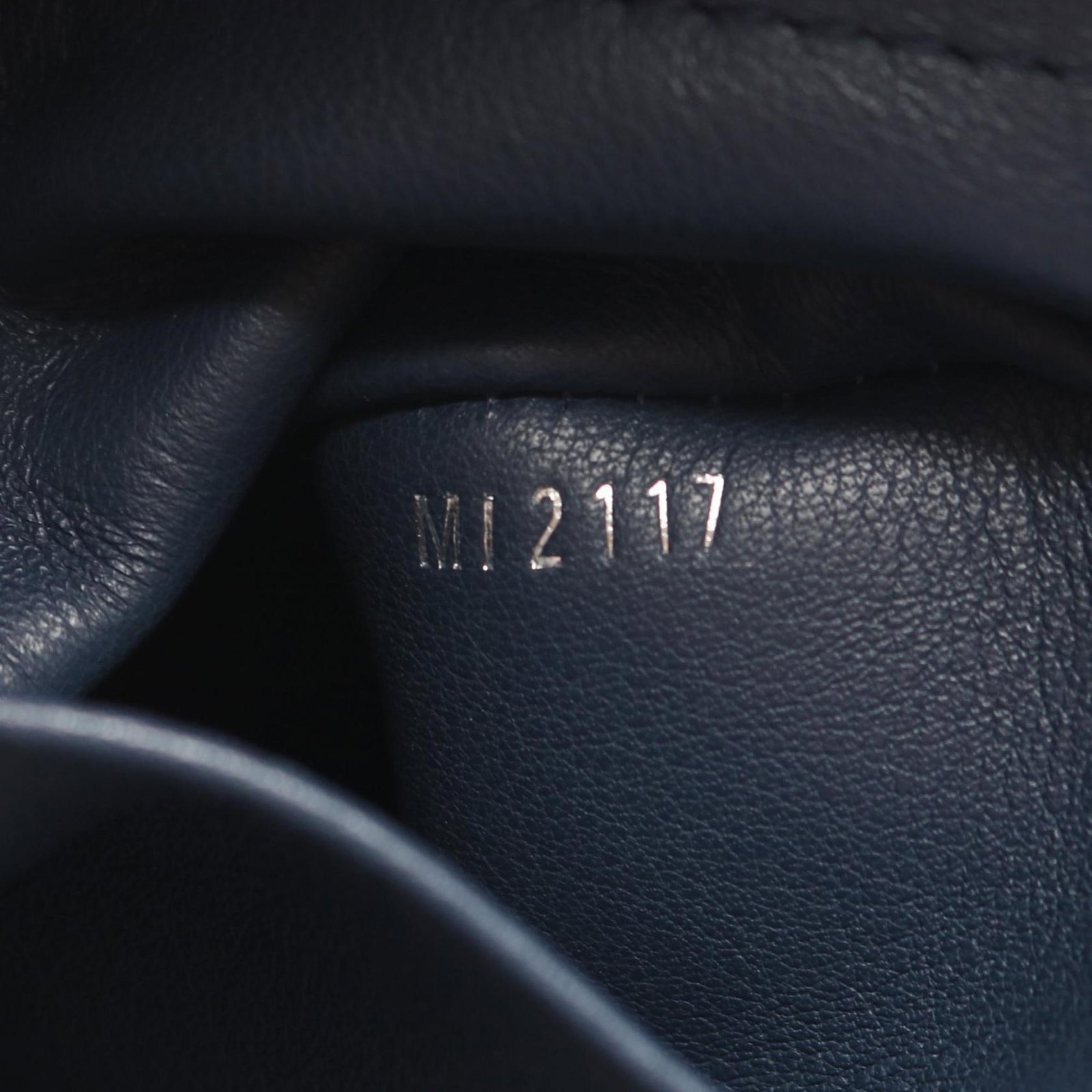 Leather Louis Vuitton Handbag - 5