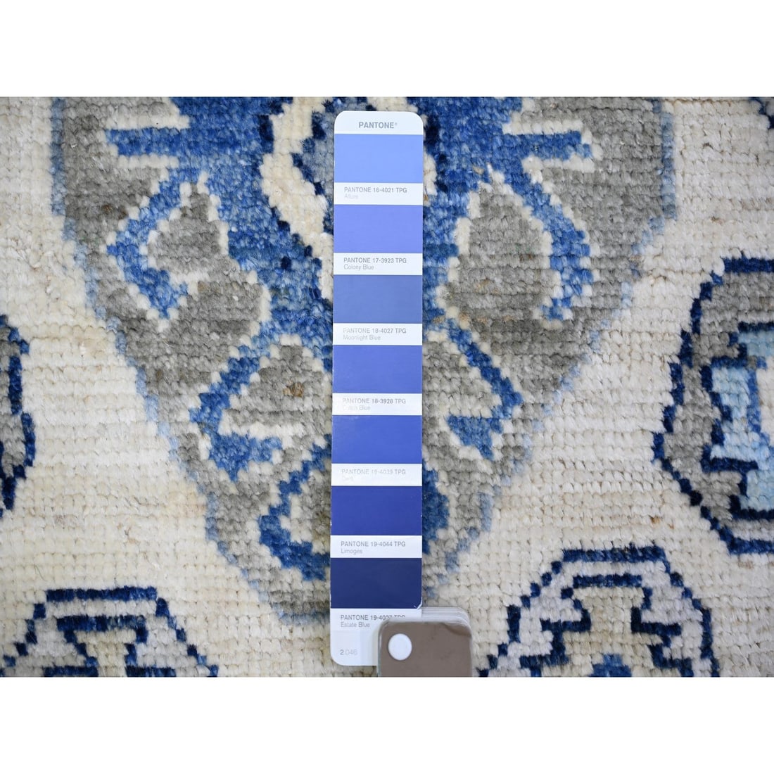 Rug 4'1"x6' Ivory Wool Hand Knotted Anatolian Village Inspired - 3