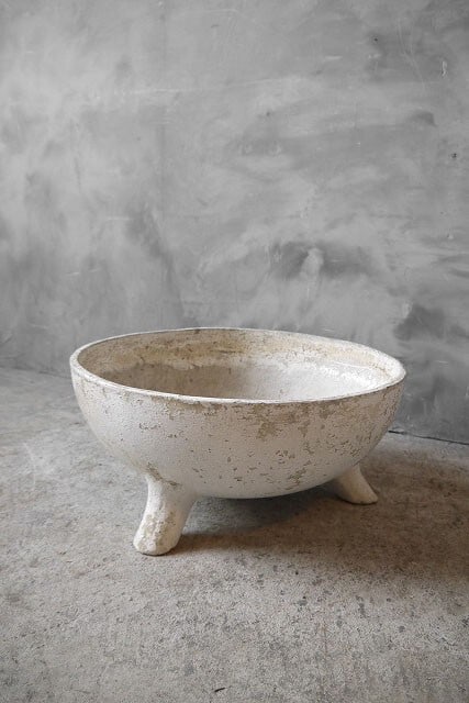 Antique Willy Guhl Round planter with legs Flower pot Potted plants Fixtures (1 of 4)