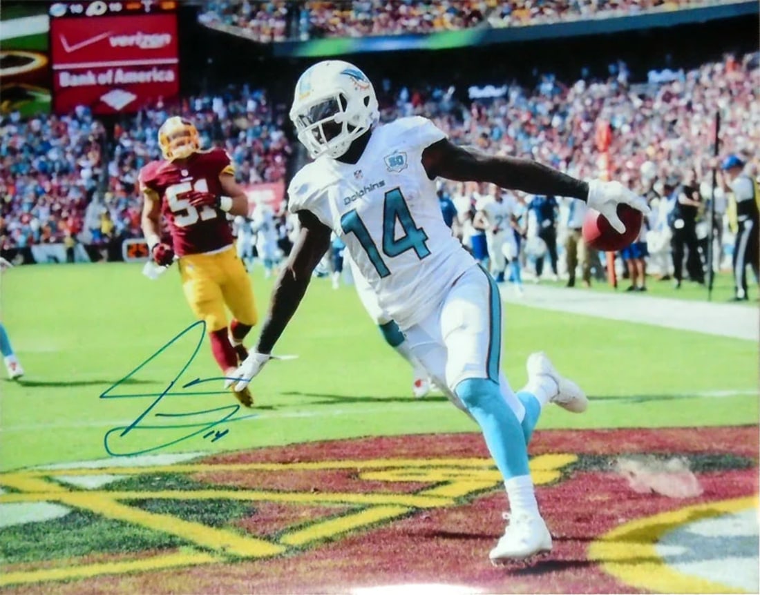 Photo Jarvis Landry Autographed Game Winning Touchdown 16x20 (1 of 2)