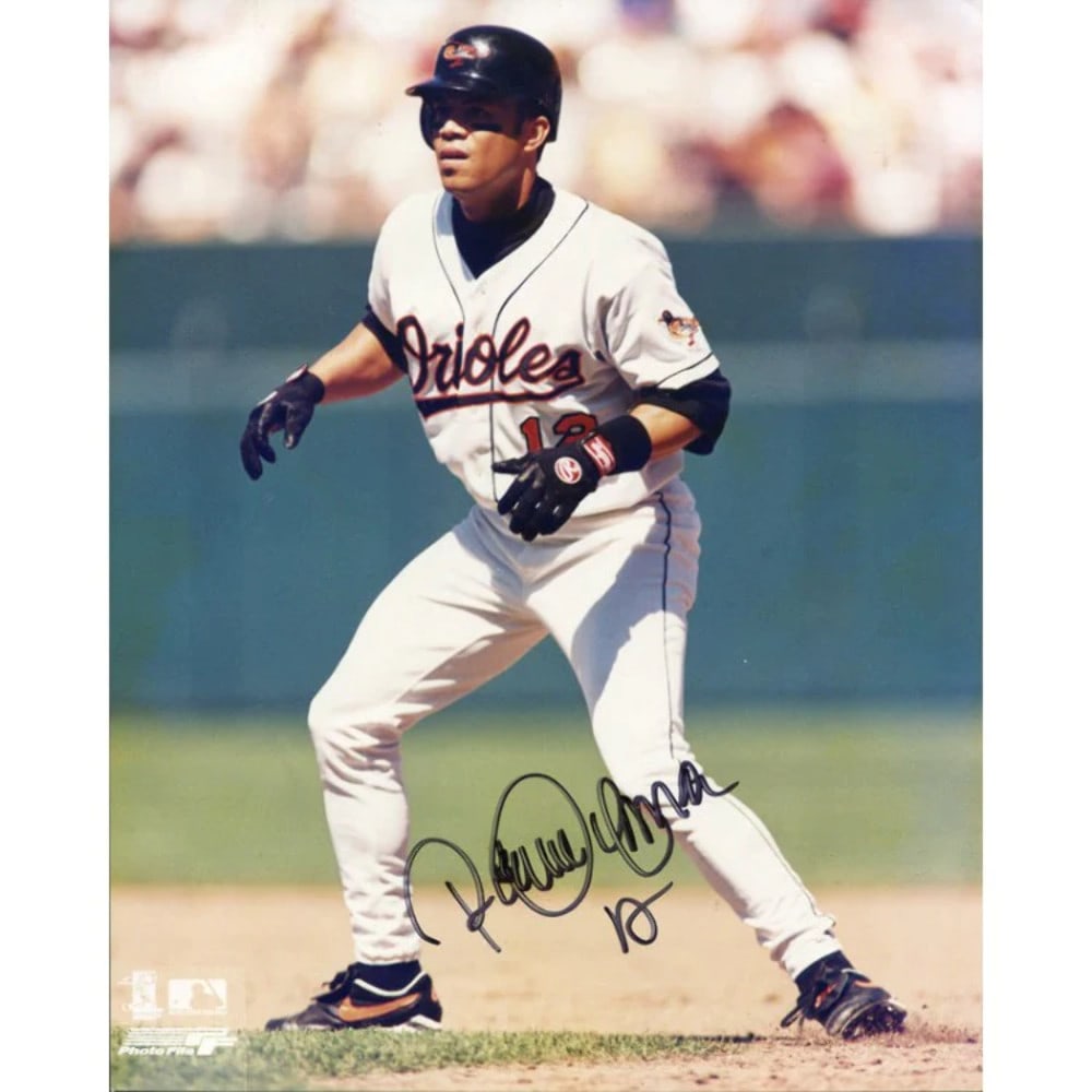 Photo Roberto Alomar Autographed 8x10 (1 of 1)