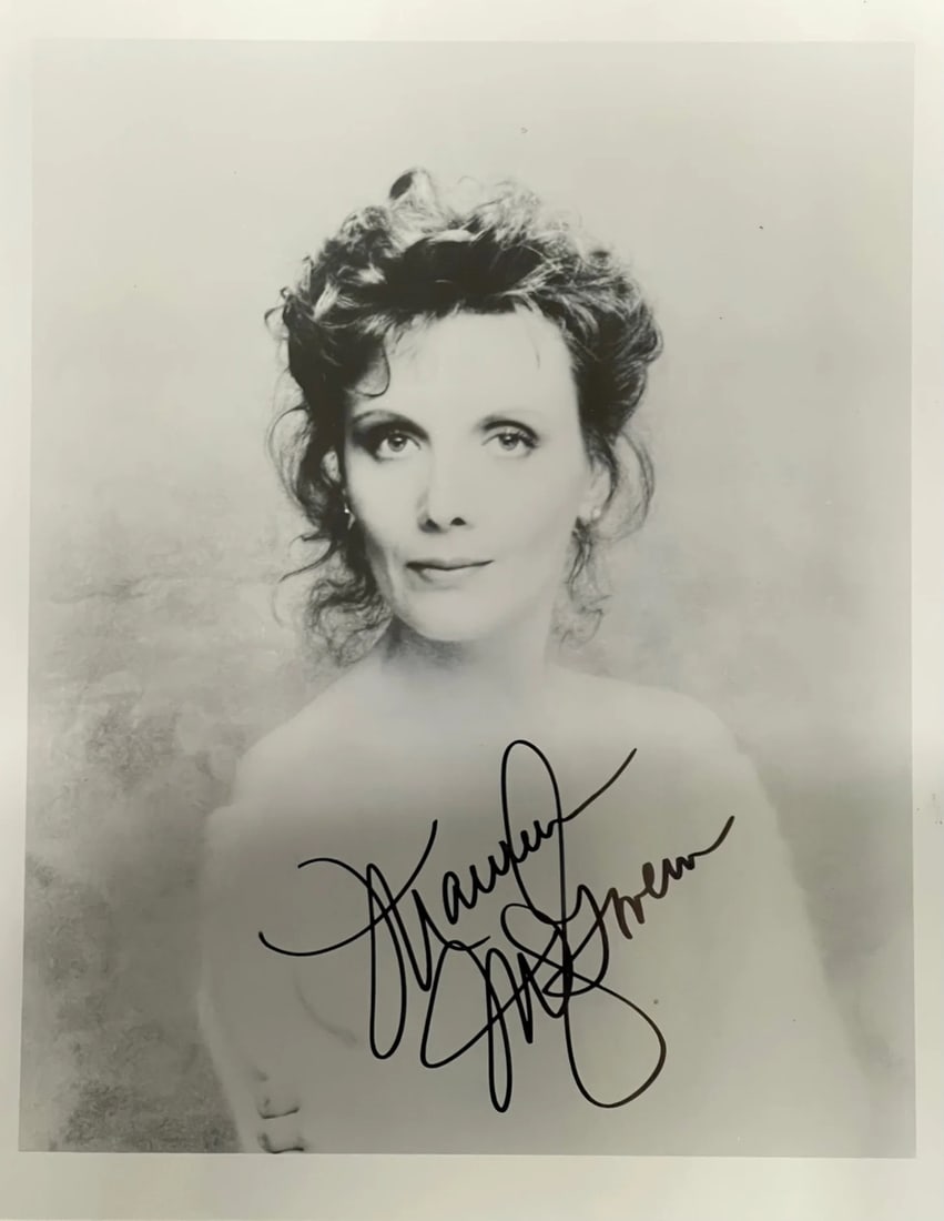 Photo Maureen Mcgovern Autographed 8x10 Celebrity: Photo Maureen Mcgovern Autographed 8x10 Celebrity This listing features Photo Maureen Mcgovern Autographed 8x10 Celebrity. Item specifics are provided below. Item Specifics: Signed in black sharpie ac