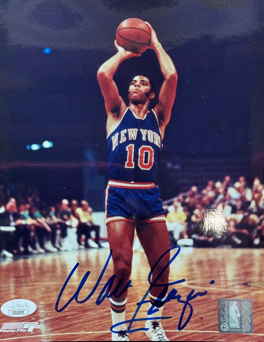 (JSA) Walter Frazier Autographed 8x10 Basketball Photo (1 of 1)