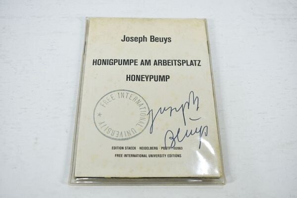 Staeck Joseph Beuys Signed Postcard Set Honigpumpe am Arbeitsplatz 1977 Edition - 2
