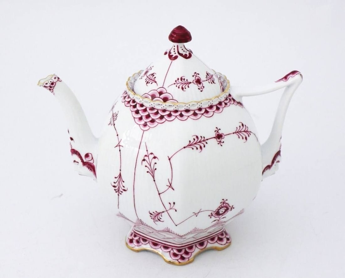 Face Royal Copenhagen Burgundy Fluted Full Lace Teapot 143 Gold with - 10