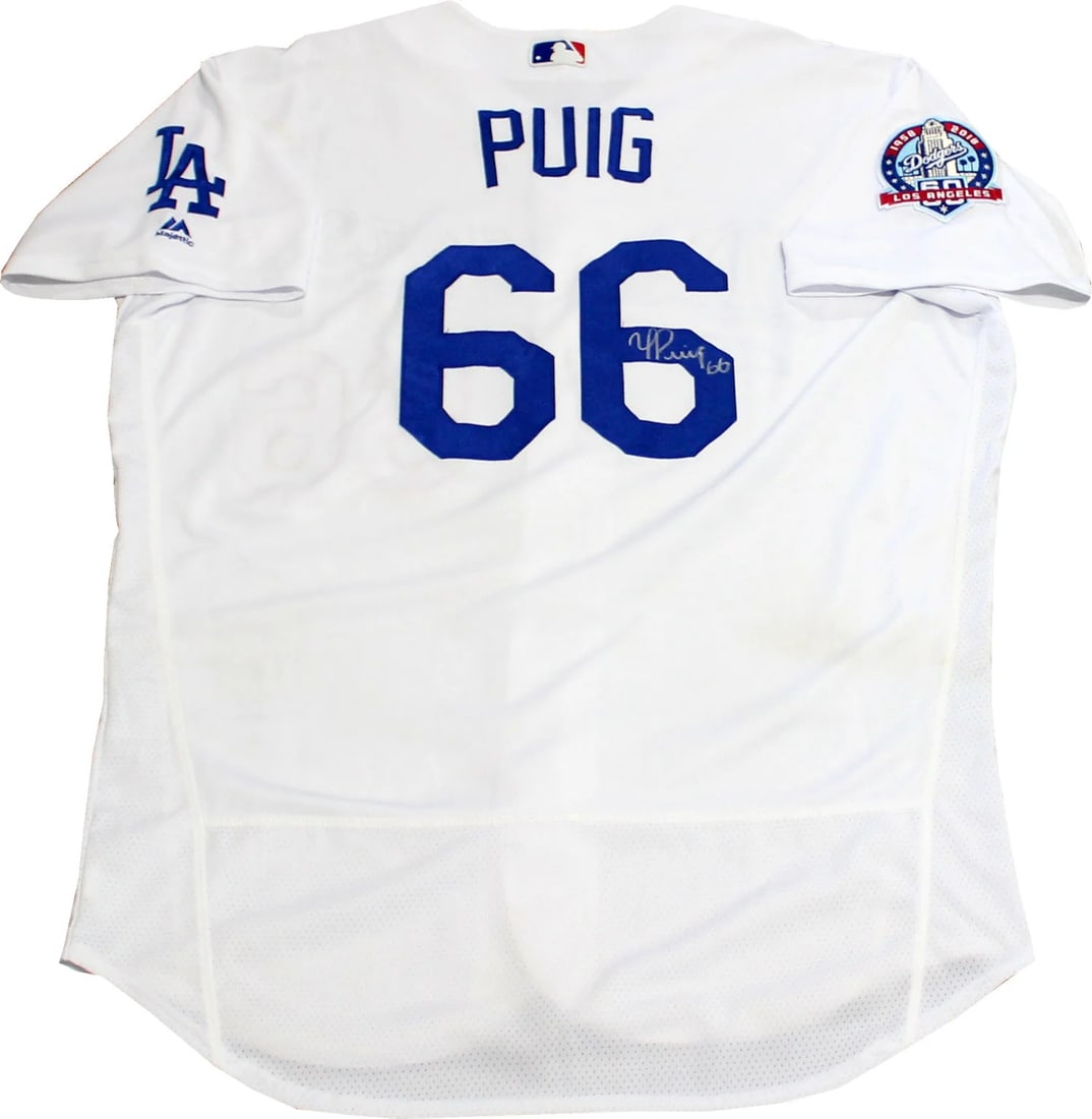 (MLB) Yasiel Puig Autographed Game Used Los Angeles Dodgers Jersey - 3