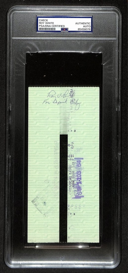 194537 Roy White Signed/ Auto 1975 NY Yankees Payroll Bank Check PSA/ DNA - 2