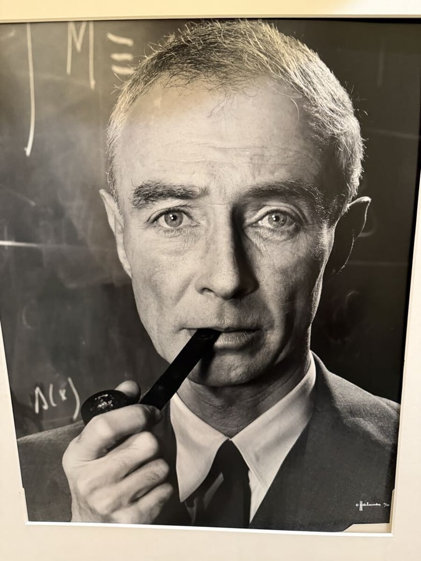 Photograph Philippe Halsman "Robert Oppenheimer 1958" Edition - 2