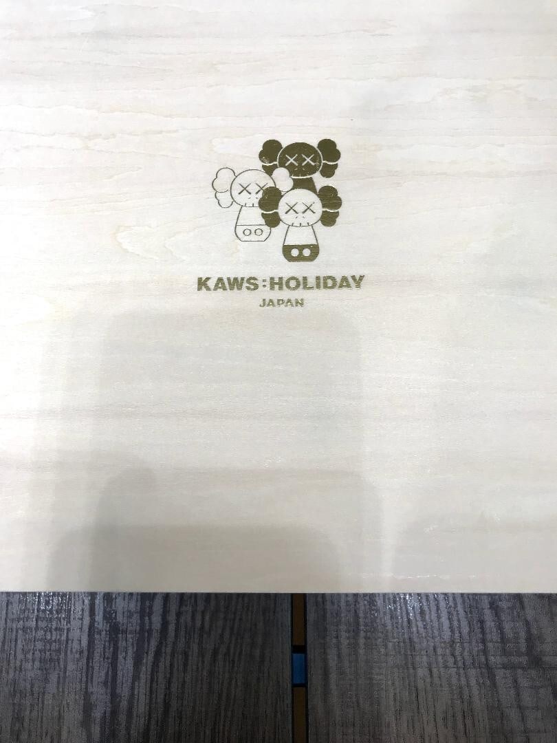 NFC KAWS: HOLIDAY JAPAN ED1000 Japanese Traditional Crafts Kokeshi Doll Figurine - 4