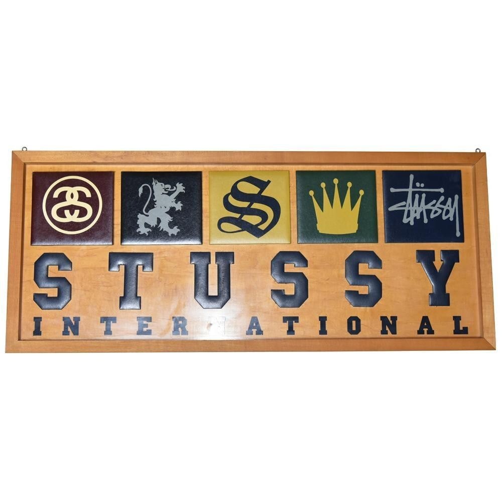 W80H33.5cm 90's Vintage Stussy clothing wood original display signboard: W80H33.5cm 90's Vintage Stussy clothing wood original display signboard This listing features W80H33.5cm 90's Vintage Stussy clothing wood original display signboard. Item specifics are provided below