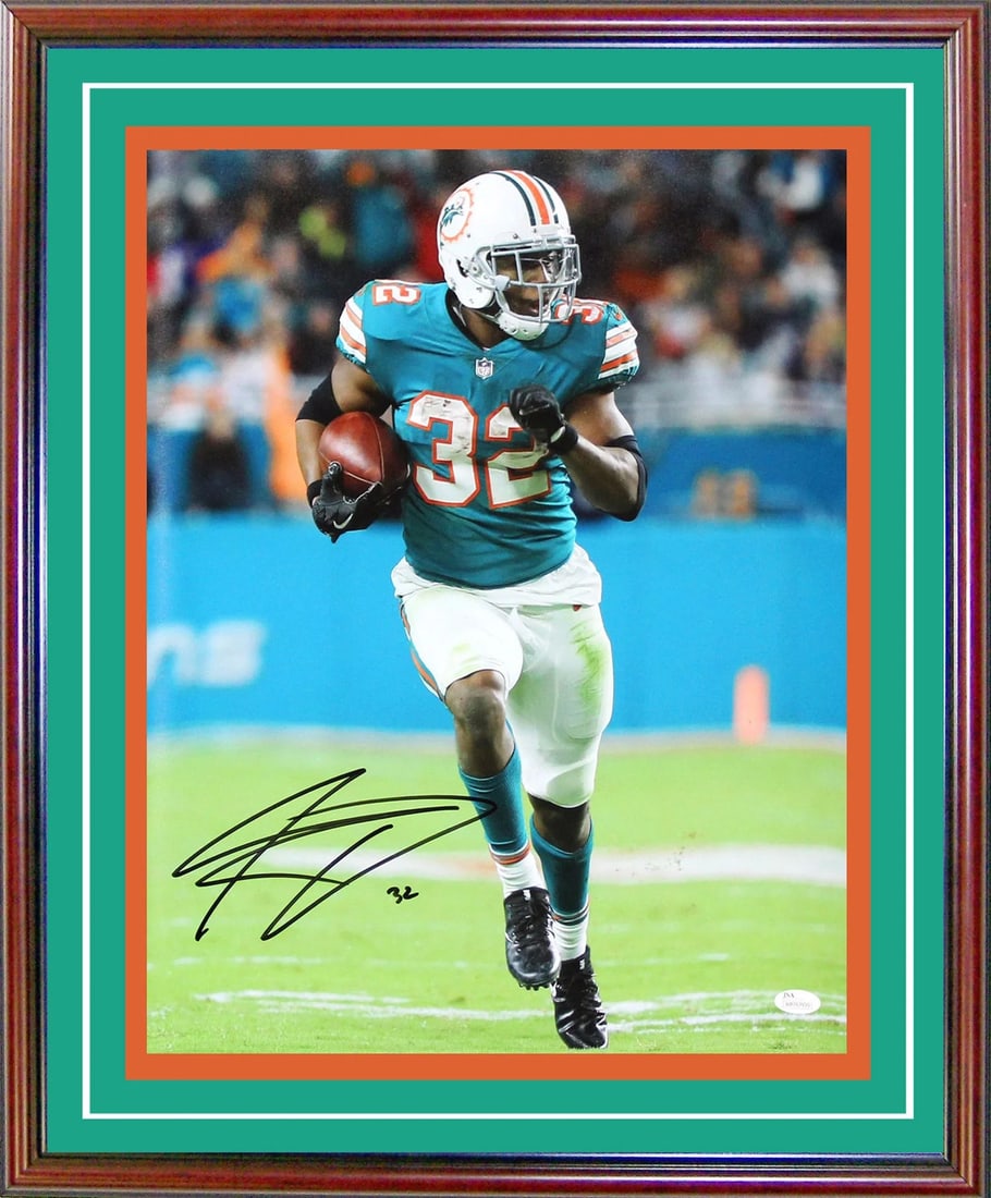 (JSA) Kenyan Drake Autographed Framed 16x20 Photo (1 of 1)