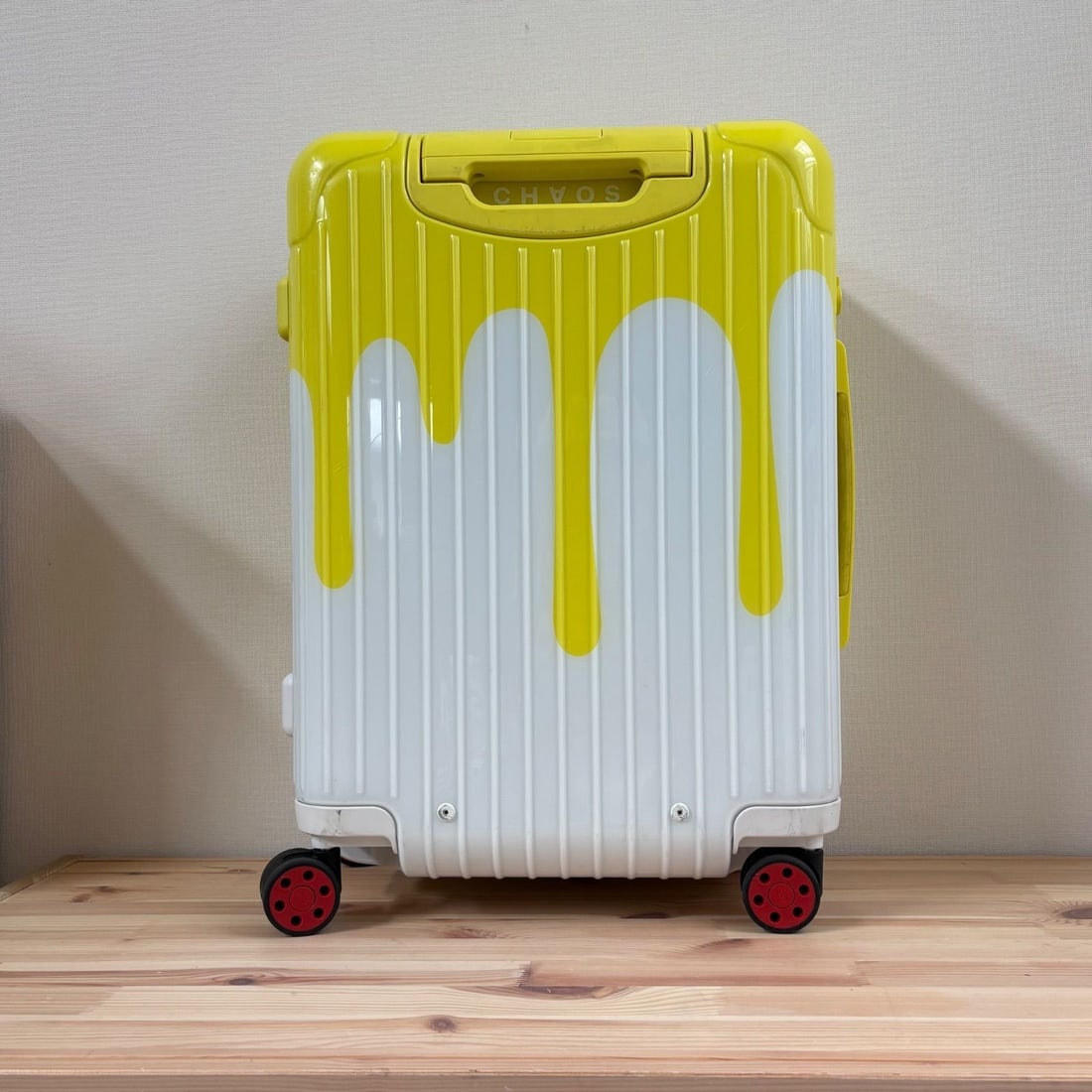 Carry-On RIMOWA x CHAOS Essential Cabin 36L White Yellow 4-Wheel Suitcase - 3