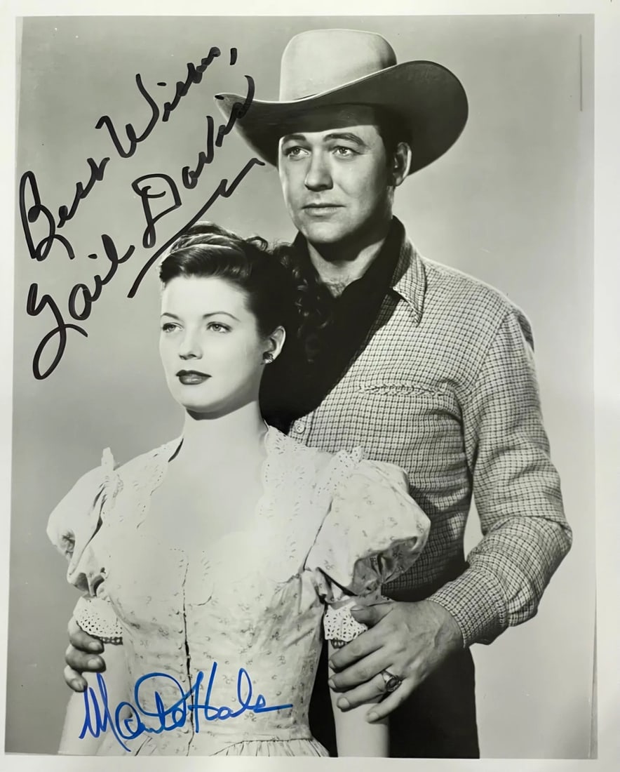 Photo Gail Davis & Monte Hale Autographed Black & White 8x10 Celebrity (1 of 1)