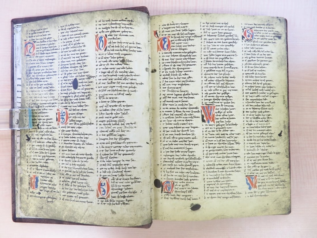 1970 - Parzival; Titurel Tagelieder by Wolfram von Eschenbach - First Edition - 4