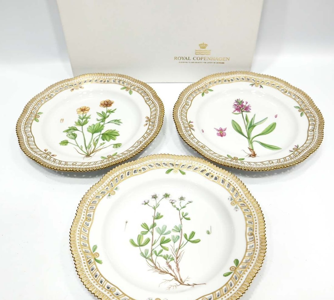 3 Royal Copenhagen Flora Danica Large Plate Set of (1 of 8)