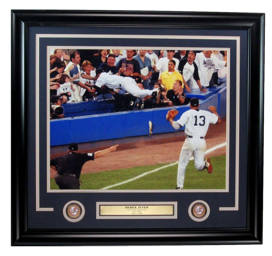 189414 Derek Jeter UNSIGNED 16x20 Photo "The Dive" New York Yankees Framed (1 of 2)