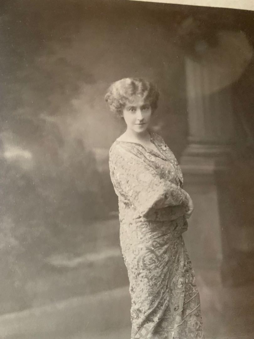 Frames Julia Bartet Signed Photo Set 1911 French Antique Actress Portraits w/ - 9