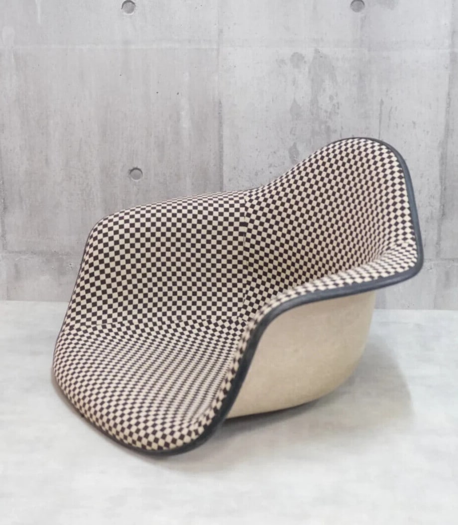 only CHARLES & RAY EAMES HERMAN MILLER FIBERGLASS ARMSHELL CHAIR CHECKER seat: only CHARLES & RAY EAMES HERMAN MILLER FIBERGLASS ARMSHELL CHAIR CHECKER seat This listing features only CHARLES & RAY EAMES HERMAN MILLER FIBERGLASS ARMSHELL CHAIR CHECKER seat. Item specifics are