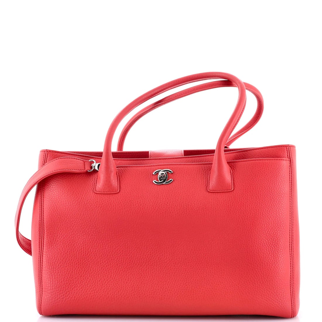 Medium Chanel Cerf Executive Tote Leather: Medium Chanel Cerf Executive Tote Leather This listing features Medium Chanel Cerf Executive Tote Leather. Item specifics are provided below. Item Specifics: Brand: Chanel Exterior Material: Leather S