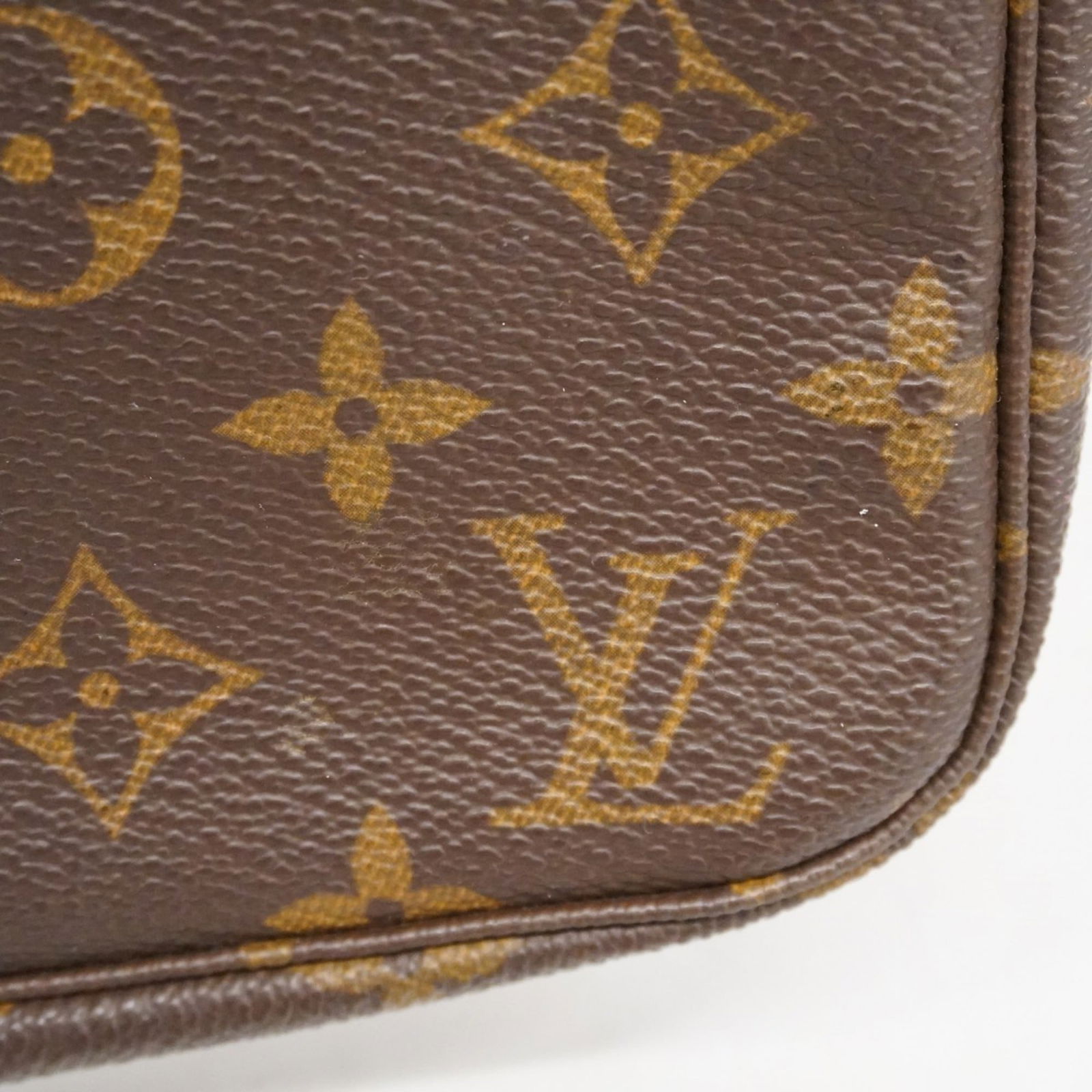 Pouch Louis Vuitton - 16