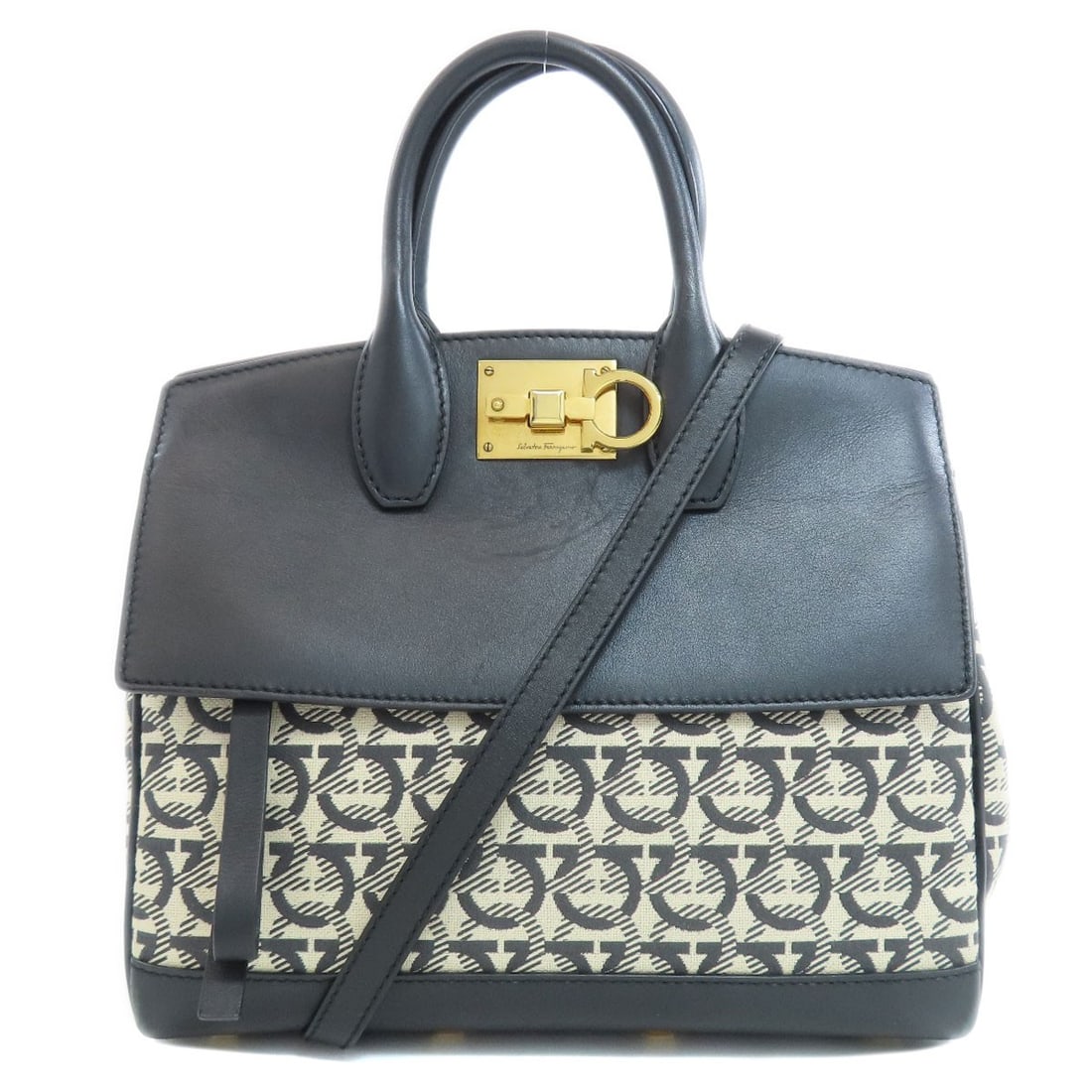 Leather Salvatore Ferragamo Gancini motif Handbag Canvas: Leather Salvatore Ferragamo Gancini motif Handbag Canvas This listing features Leather Salvatore Ferragamo Gancini motif Handbag Canvas. Item specifics are provided below. Item Specifics: Brand: Salva