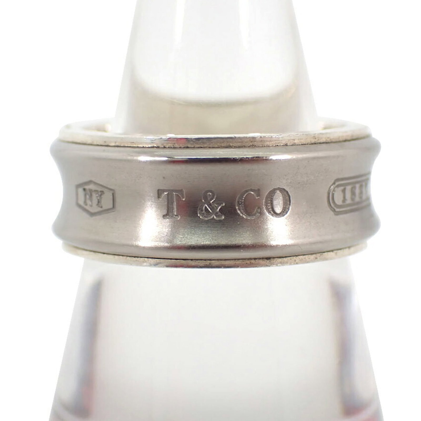 Titanium - Tiffany Band Ring Sterling Silver 925: Titanium - Tiffany Band Ring Sterling Silver 925 This listing features Titanium - Tiffany Band Ring Sterling Silver 925. Item specifics are provided below. Item Specifics: Brand: Tiffany Type: Band Ri