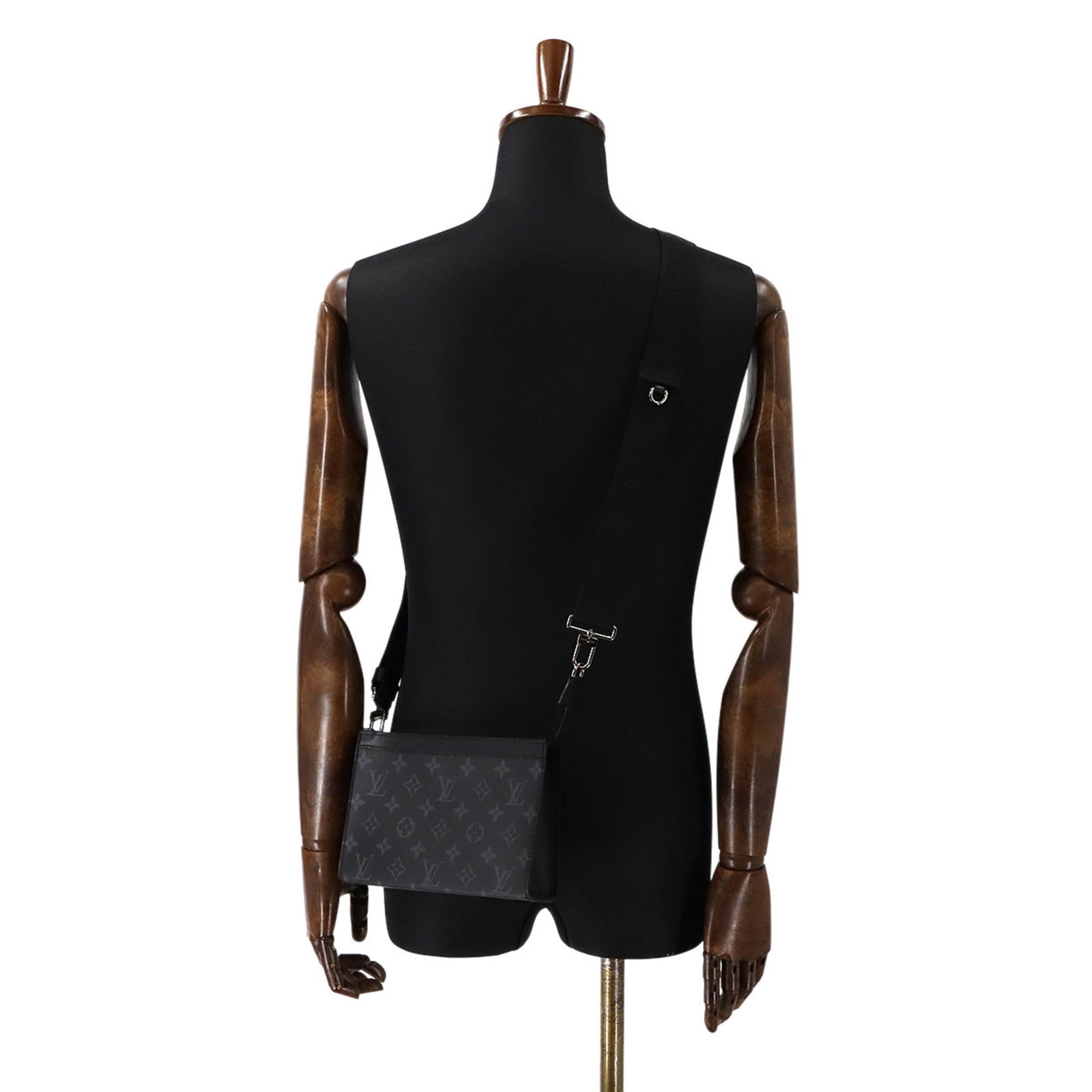 Shoulder Bag Monogram Eclipse - Louis Vuitton Pochette - 10