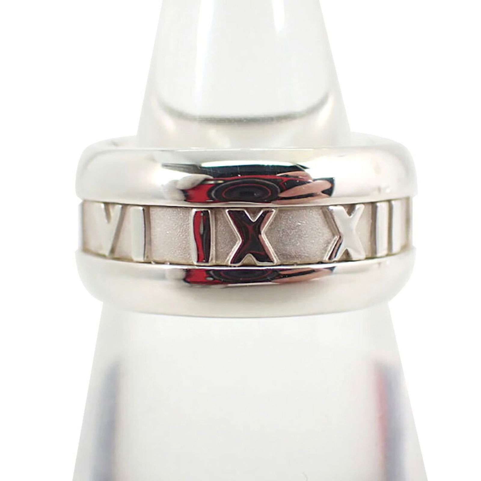 925 Tiffany Band Ring Sterling Silver: 925 Tiffany Band Ring Sterling Silver This listing features 925 Tiffany Band Ring Sterling Silver. Item specifics are provided below. Item Specifics: Brand: Tiffany Type: Band Ring Gender: Women Mater