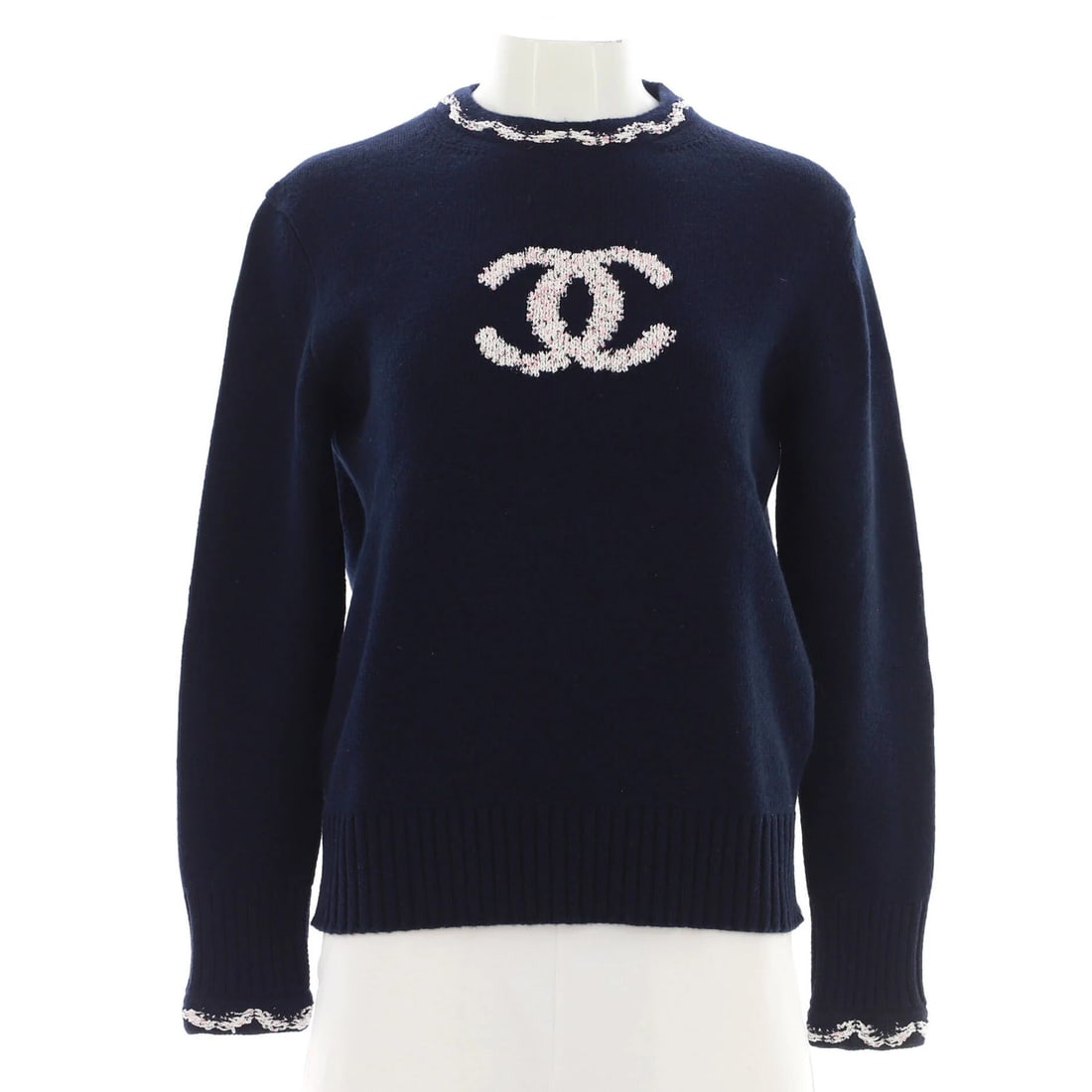 Blend Chanel Women's CC Logo Crewneck Sweater Cashmere: Blend Chanel Women's CC Logo Crewneck Sweater Cashmere This listing features Blend Chanel Women's CC Logo Crewneck Sweater Cashmere. Item specifics are provided below. Item Specifics: Brand: Chanel Si