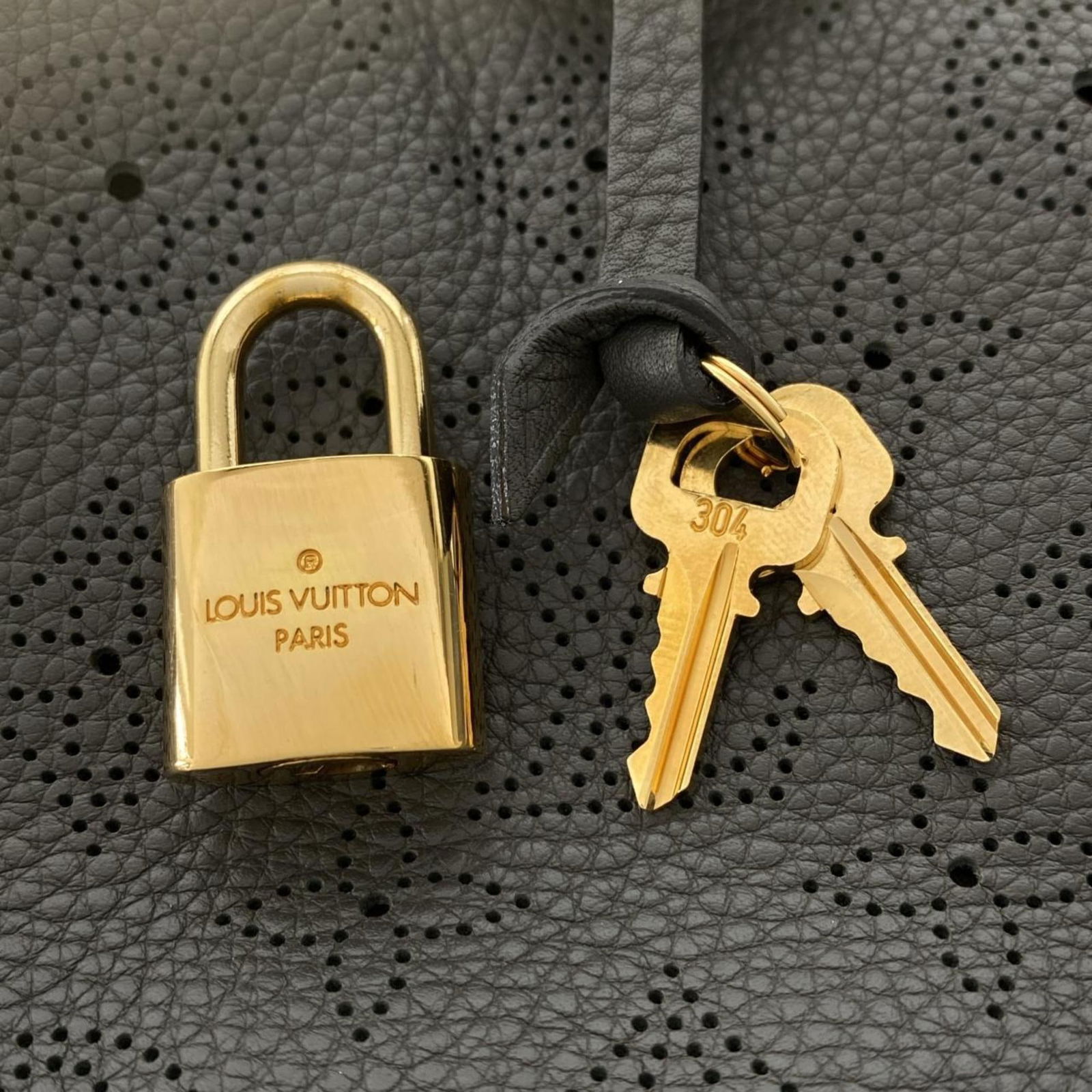 Leather Louis Vuitton Handbag - 4