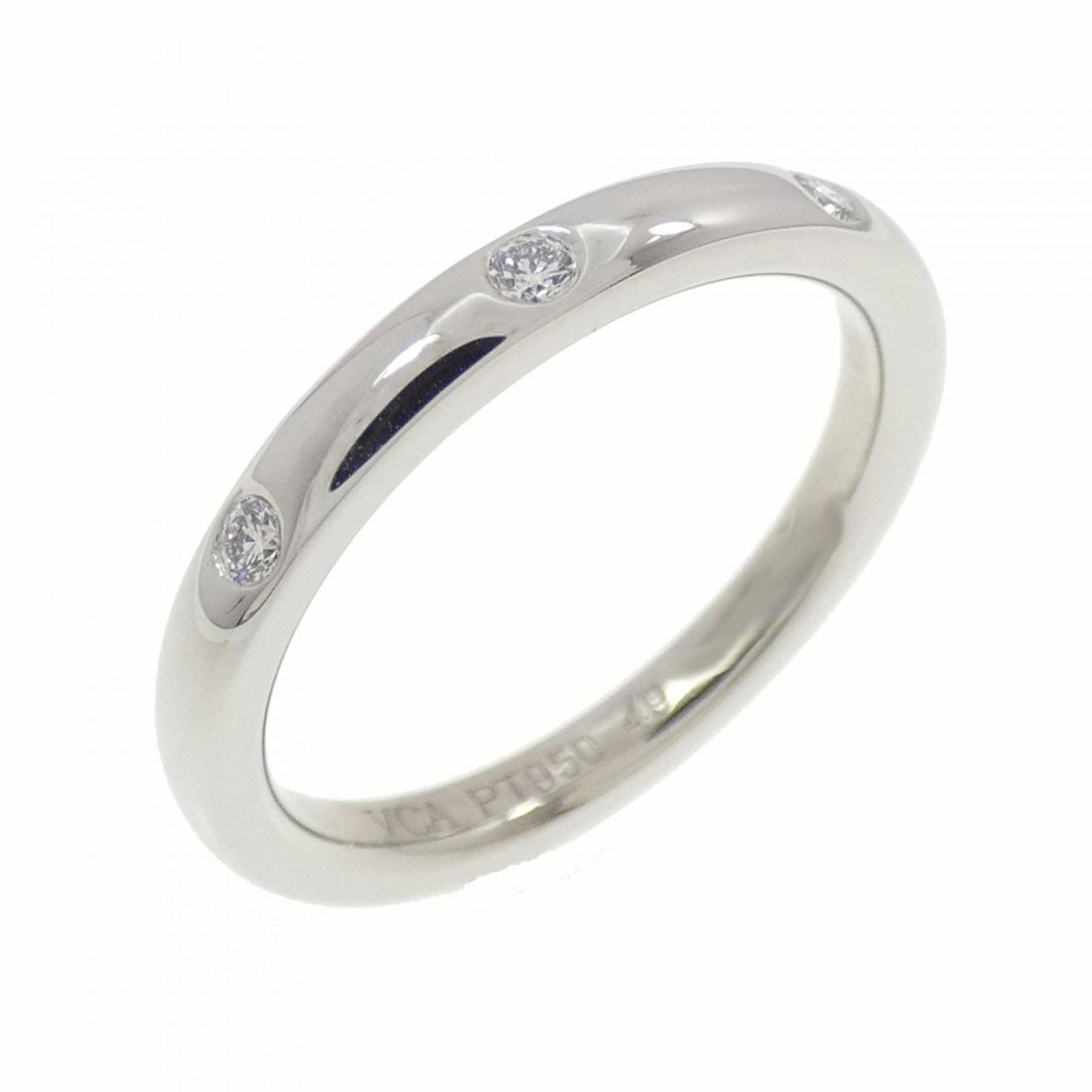 950 Van Cleef & Arpels Band Ring Platinum: 950 Van Cleef & Arpels Band Ring Platinum This listing features 950 Van Cleef & Arpels Band Ring Platinum. Item specifics are provided below. Item Specifics: Brand: Van Cleef & Arpels Type: Band Ring