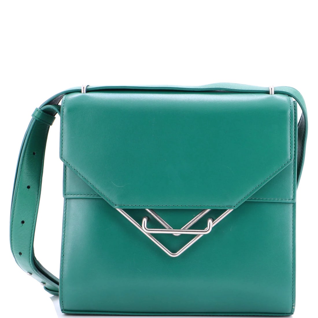 Leather Bottega Veneta Clip Flap Bag: Leather Bottega Veneta Clip Flap Bag This listing features Leather Bottega Veneta Clip Flap Bag. Item specifics are provided below. Item Specifics: Brand: Bottega Veneta Exterior Material: Leather Sty