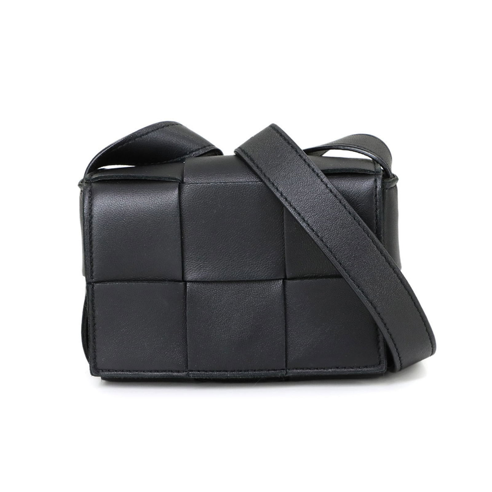 Leather Bottega Veneta Shoulder Bag: Leather Bottega Veneta Shoulder Bag This listing features Leather Bottega Veneta Shoulder Bag. Item specifics are provided below. Item Specifics: Brand: Bottega Veneta Type: Shoulder Bag Material: Lea
