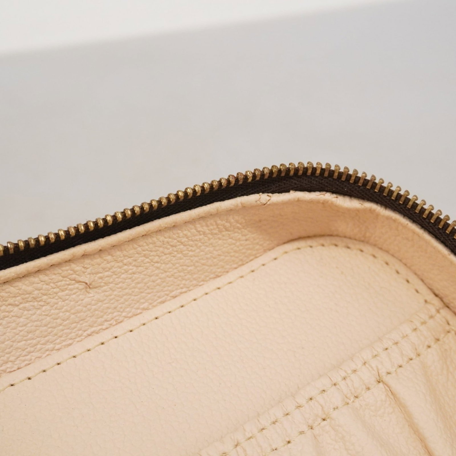 Pouch Louis Vuitton - 8