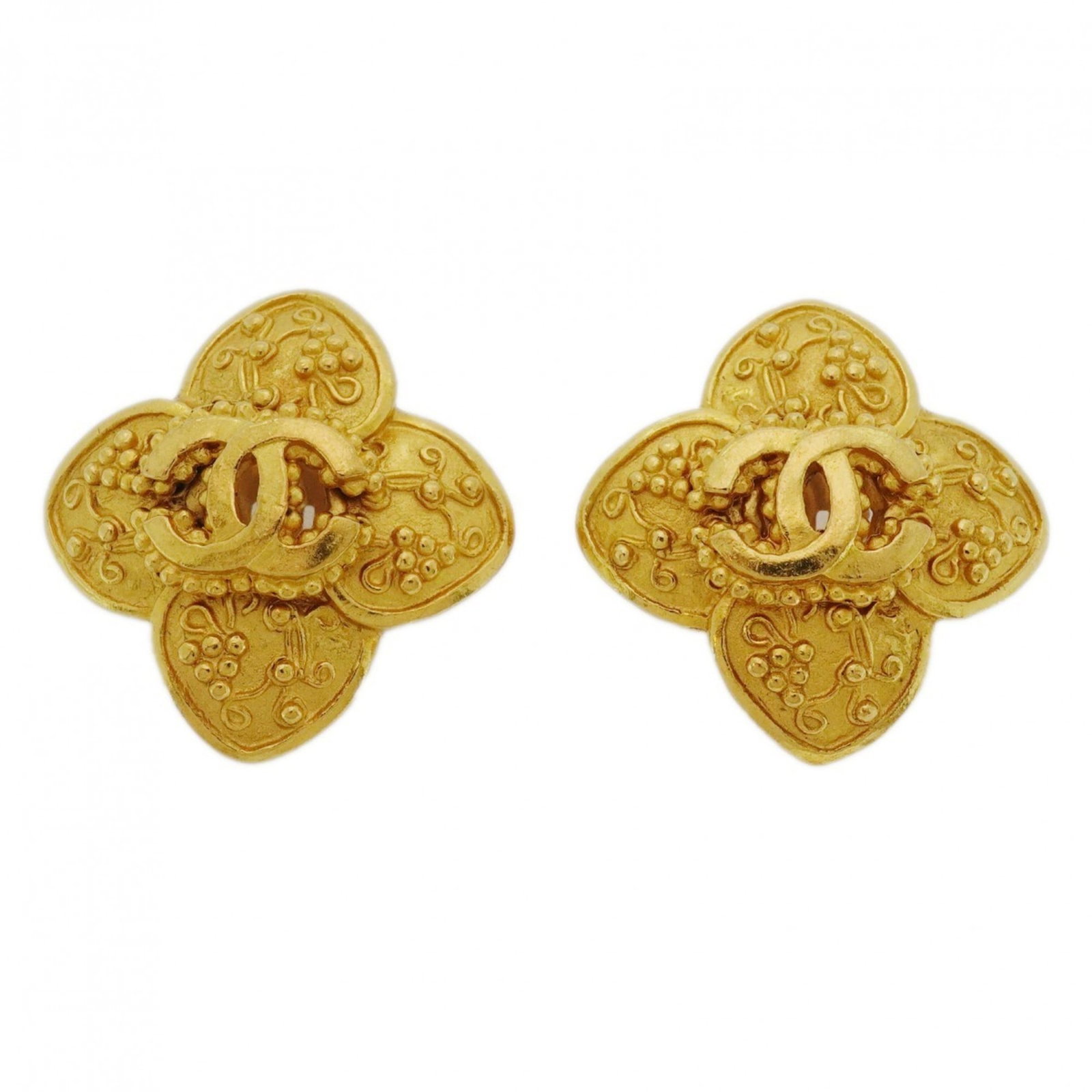 Plating Chanel Clip Earrings Gold: Plating Chanel Clip Earrings Gold This listing features Plating Chanel Clip Earrings Gold. Item specifics are provided below. Item Specifics: Brand: Chanel Type: Clip Earrings Gender: Women Material: