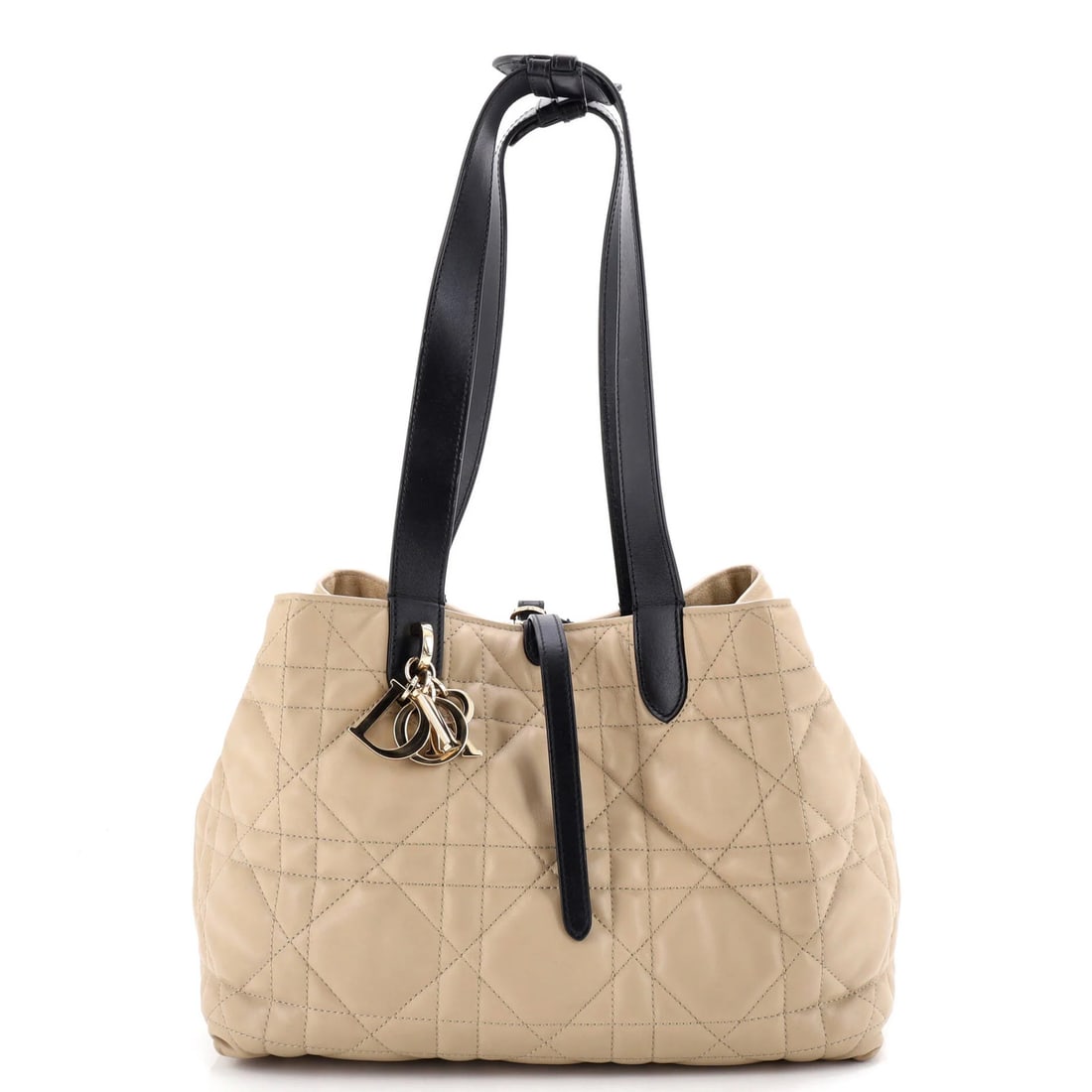 Medium Christian Dior Toujours Tote Bag Macrocannage Quilt Calfskin: Medium Christian Dior Toujours Tote Bag Macrocannage Quilt Calfskin This listing features Medium Christian Dior Toujours Tote Bag Macrocannage Quilt Calfskin. Item specifics are provided below. Item S