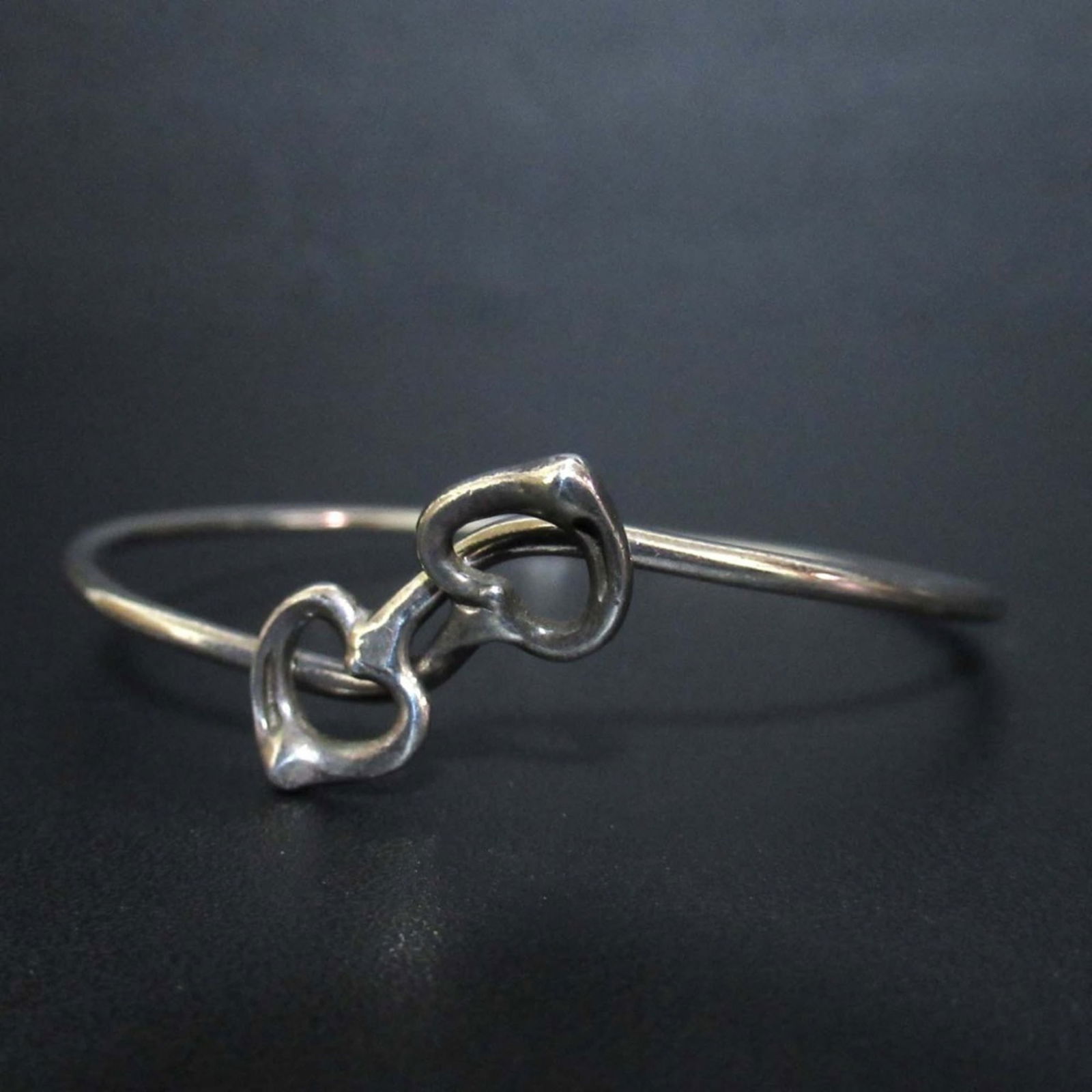 925 Tiffany Charm Bracelet Silver: 925 Tiffany Charm Bracelet Silver This listing features 925 Tiffany Charm Bracelet Silver. Item specifics are provided below. Item Specifics: Brand: Tiffany Type: Charm Bracelet Gender: Women Material