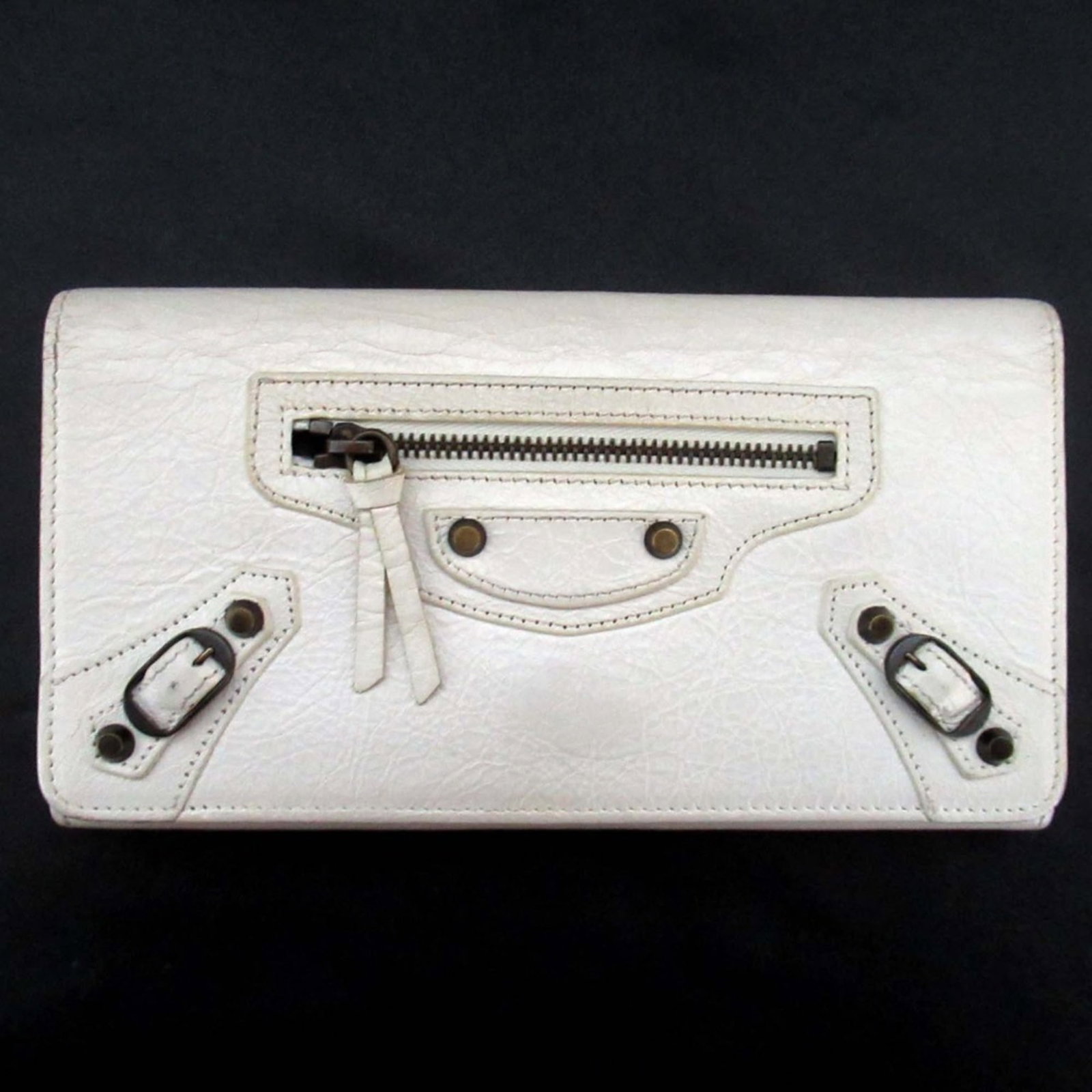 (Bi-Fold) Balenciaga Long Wallet: (Bi-Fold) Balenciaga Long Wallet This listing features (Bi-Fold) Balenciaga Long Wallet. Item specifics are provided below. Item Specifics: Brand: Balenciaga Type: Long Wallet (Bi-Fold) Gender: Men,Wo