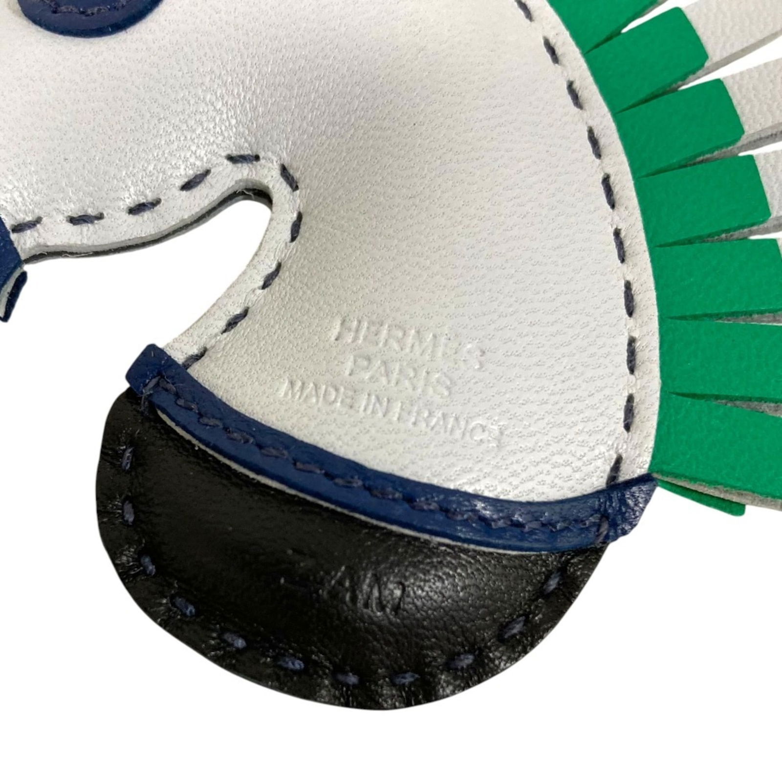 Charm Hermes Handbag - 3