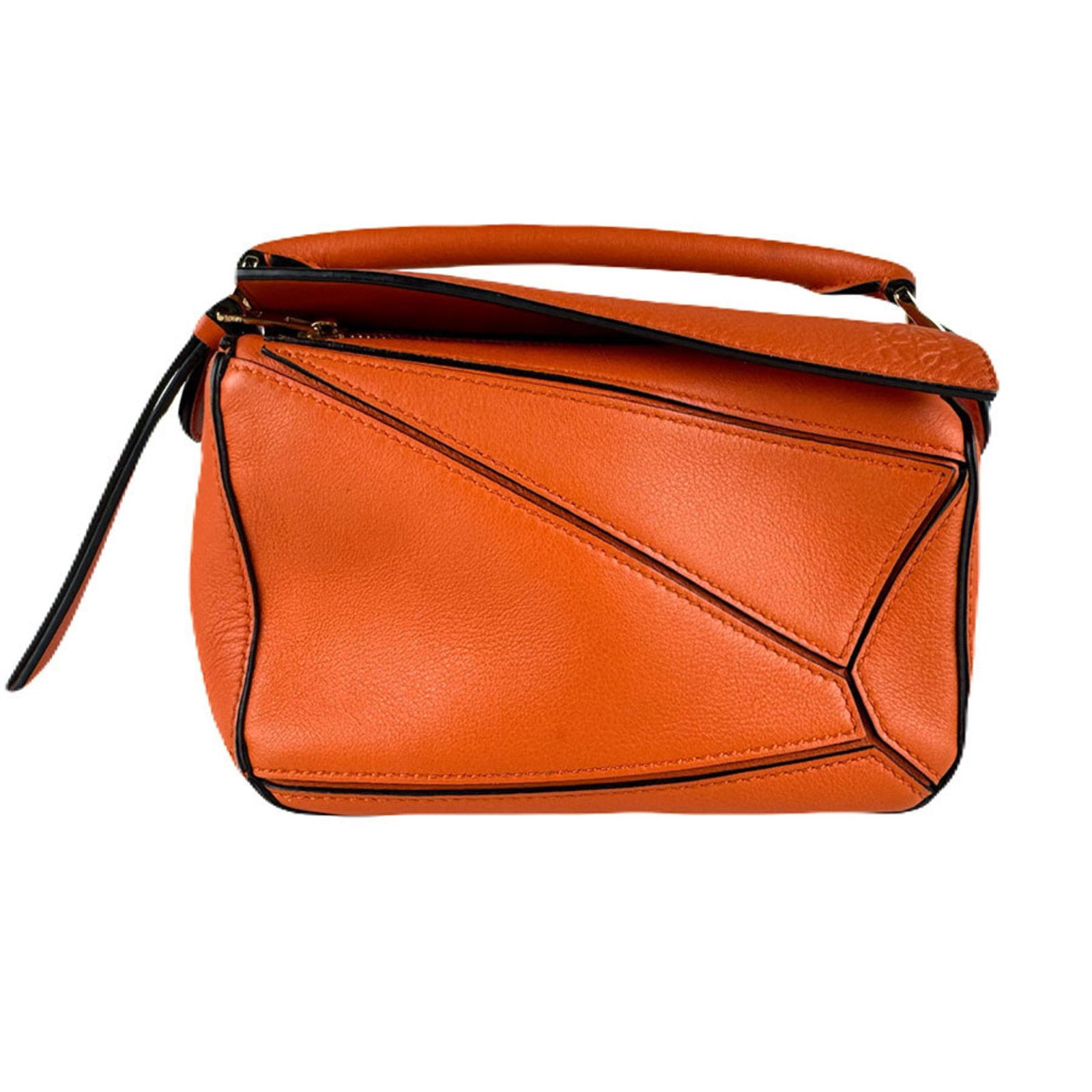 Leather Loewe Shoulder Bag: Leather Loewe Shoulder Bag This listing features Leather Loewe Shoulder Bag. Item specifics are provided below. Item Specifics: Brand: Loewe Type: Shoulder Bag Material: Leather Color: Orange Gender: