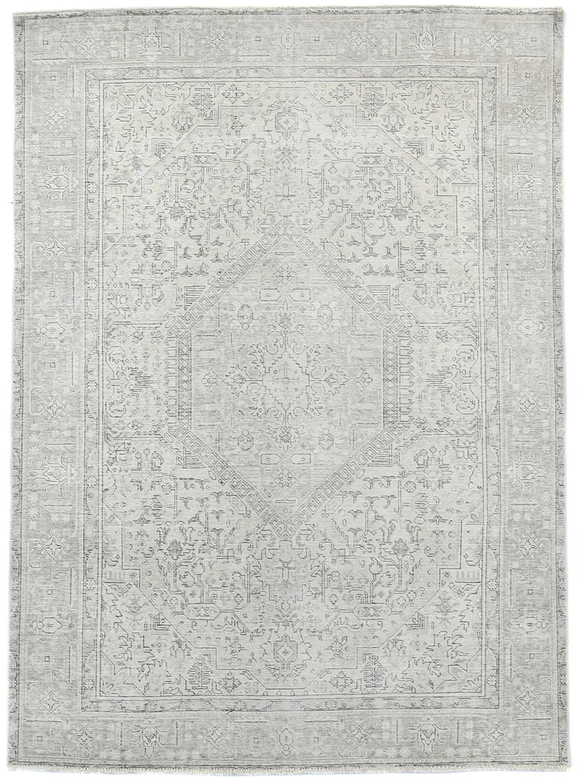 Carpet Handmade Distressed Vintage Oriental Rug 6X9 ft Muted Floral Traditional: Carpet Handmade Distressed Vintage Oriental Rug 6X9 ft Muted Floral Traditional This listing features Carpet Handmade Distressed Vintage Oriental Rug 6X9 ft Muted Floral Traditional. Item specifics ar
