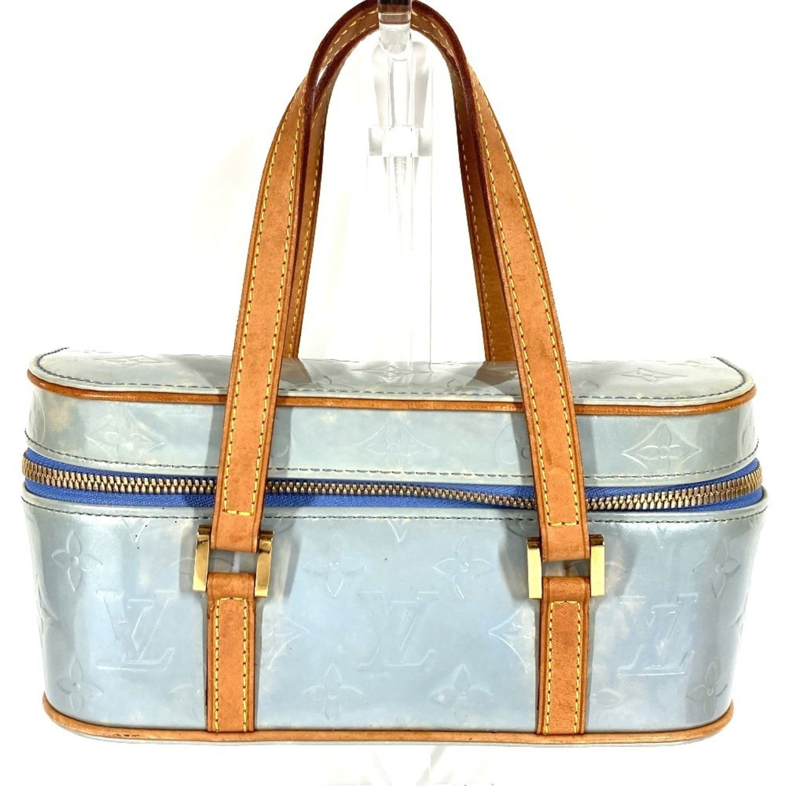 Vanity Bag Monogram Vernis - Louis Vuitton Handbag - Pouch: Vanity Bag Monogram Vernis - Louis Vuitton Handbag - Pouch This listing features Vanity Bag Monogram Vernis - Louis Vuitton Handbag - Pouch. Item specifics are provided below. Item Specifics: Brand: