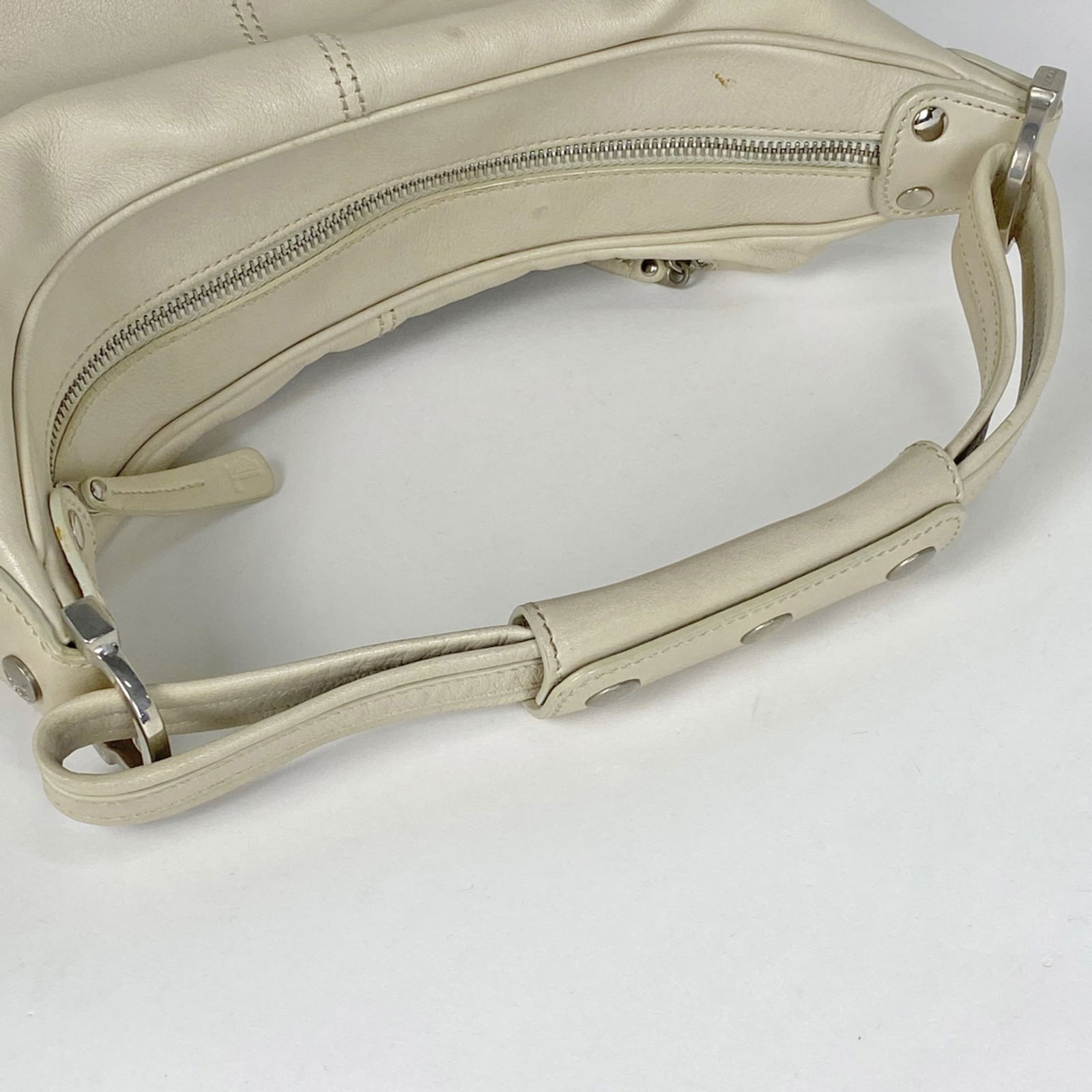 Leather Tod'S Shoulder Bag - 8