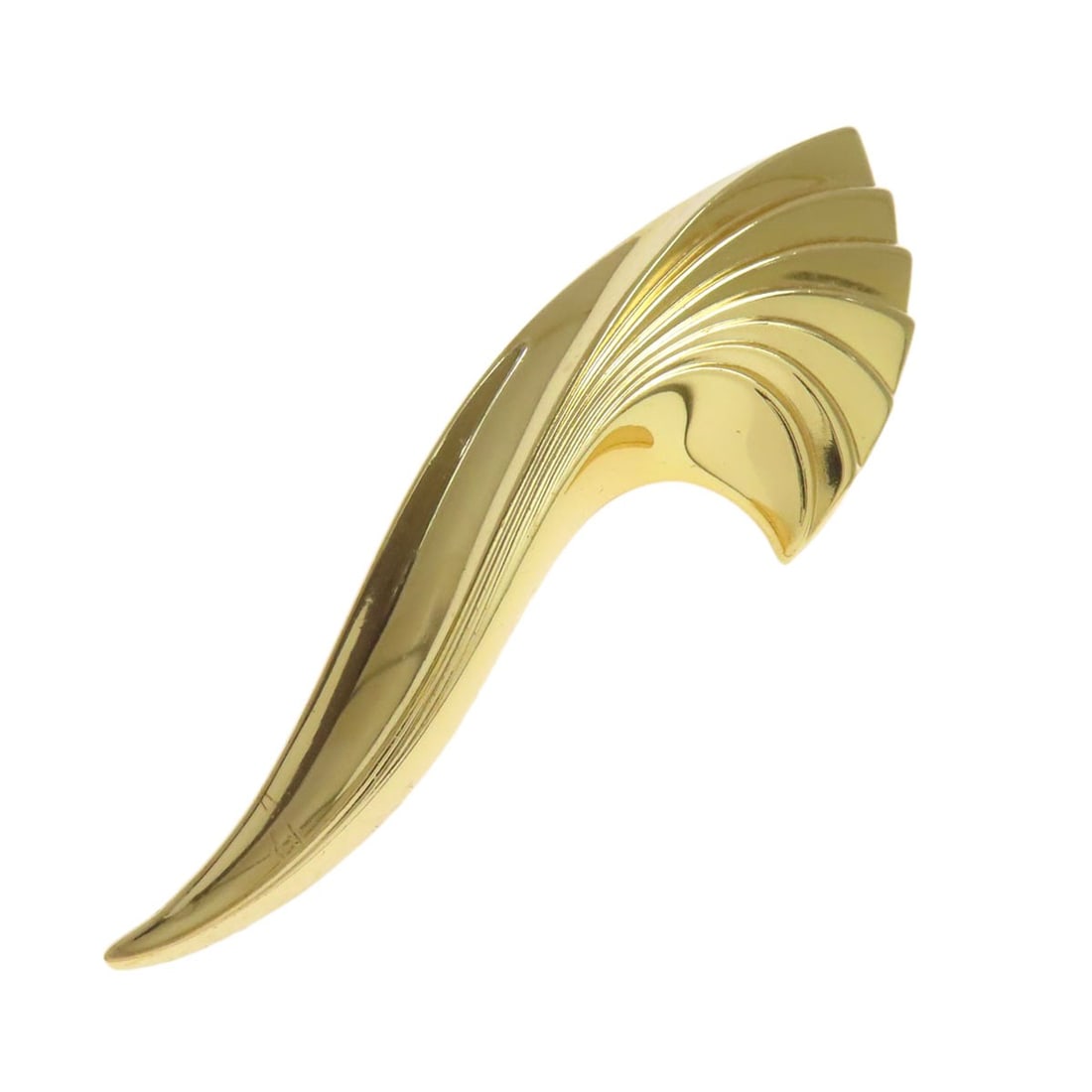 Metal CHRISTIAN DIOR vintage Brooch: Metal CHRISTIAN DIOR vintage Brooch This listing features Metal CHRISTIAN DIOR vintage Brooch. Item specifics are provided below. Item Specifics: Brand: CHRISTIAN DIOR Style: Brooch Material: Metal Co