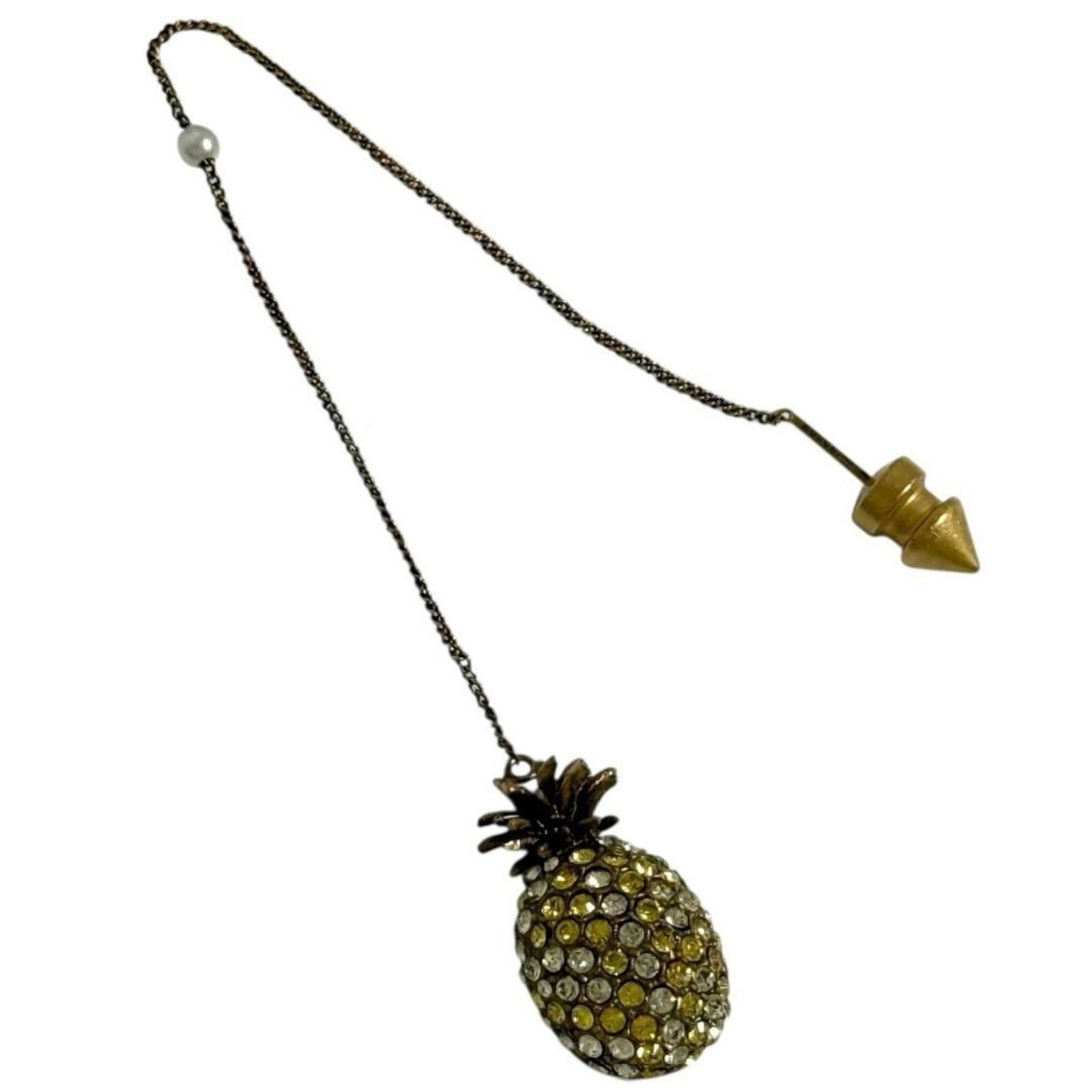 Rhinestone - Gucci Chain Earrings Artificial Pearl - Metal: Rhinestone - Gucci Chain Earrings Artificial Pearl - Metal This listing features Rhinestone - Gucci Chain Earrings Artificial Pearl - Metal. Item specifics are provided below. Item Specifics: Brand: G