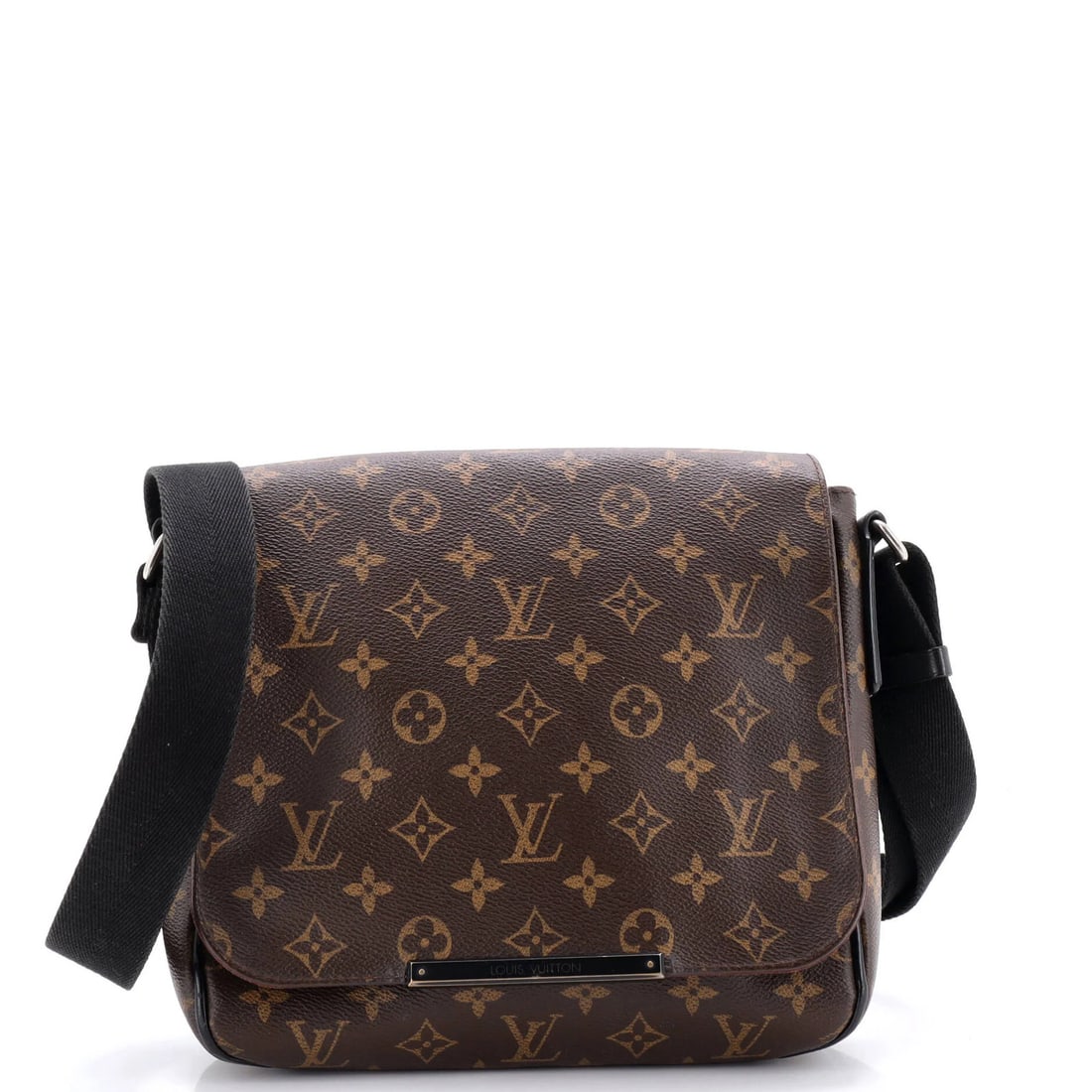 PM Louis Vuitton District Messenger Bag Macassar Monogram Canvas: PM Louis Vuitton District Messenger Bag Macassar Monogram Canvas This listing features PM Louis Vuitton District Messenger Bag Macassar Monogram Canvas. Item specifics are provided below. Item Specifi